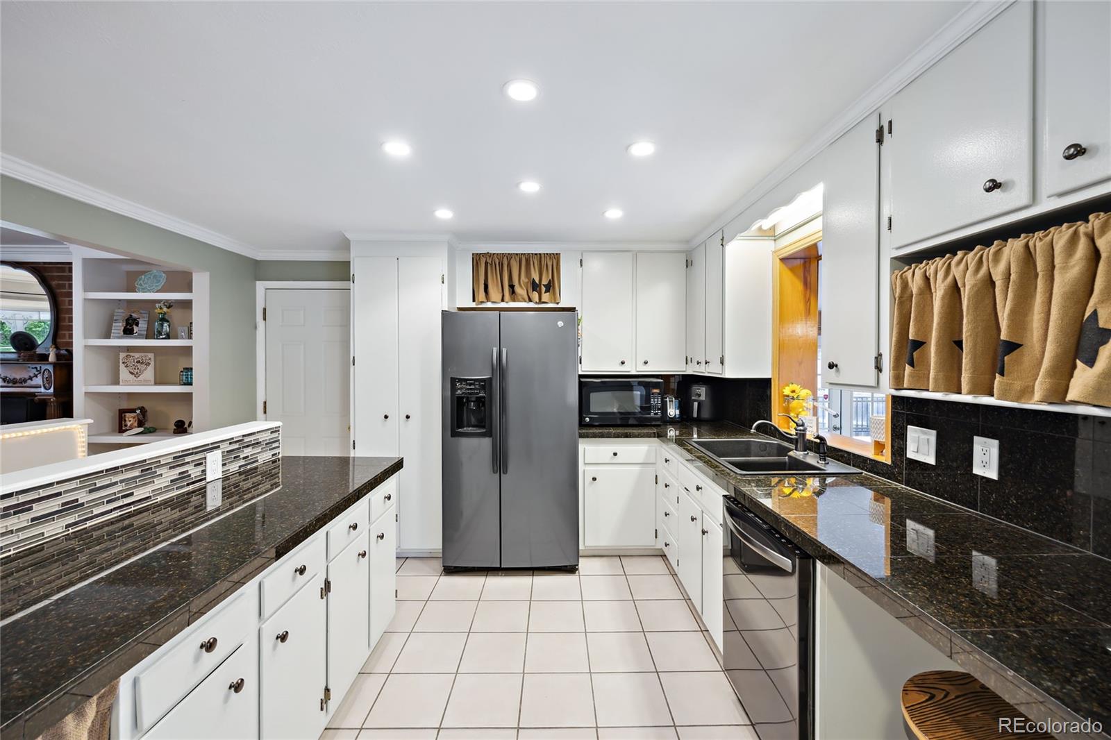 MLS Image #10 for 6013 s logan street,centennial, Colorado