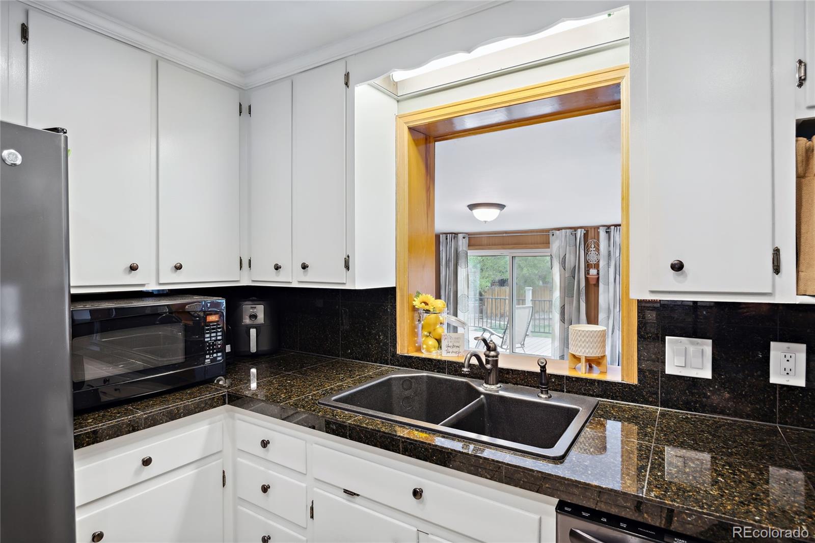 MLS Image #11 for 6013 s logan street,centennial, Colorado