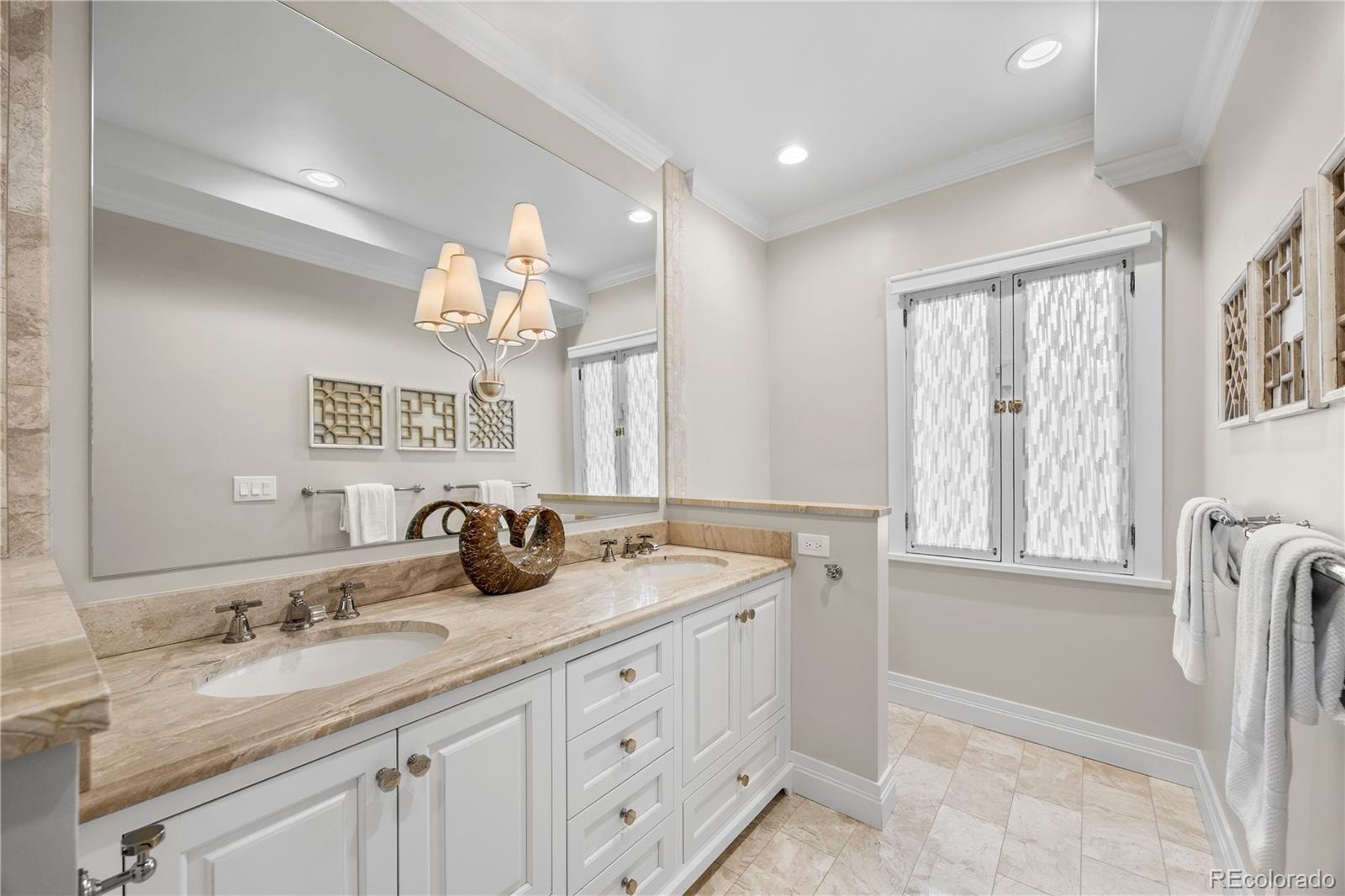 MLS Image #17 for 963 n lafayette street,denver, Colorado