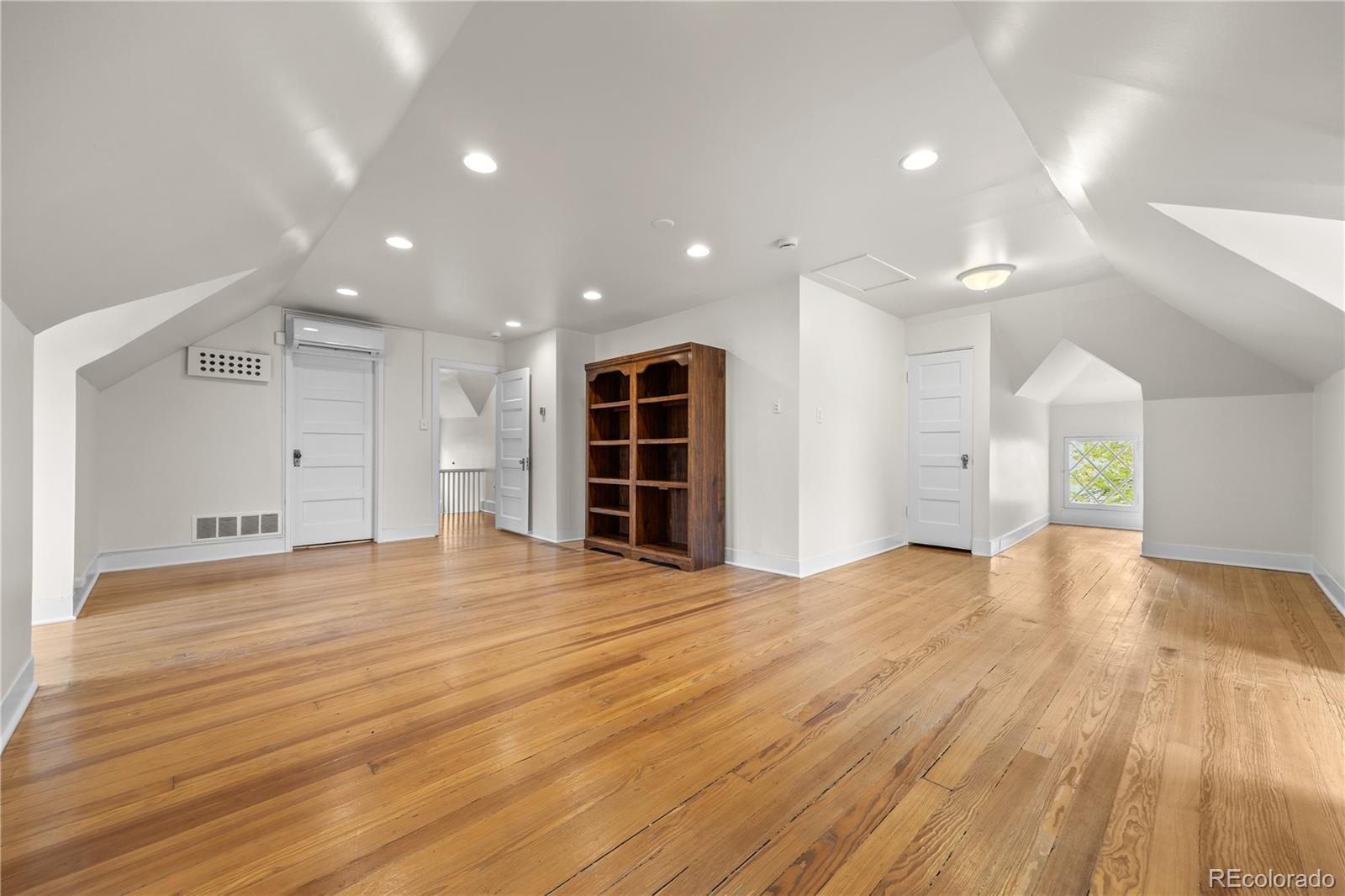 MLS Image #26 for 963 n lafayette street,denver, Colorado