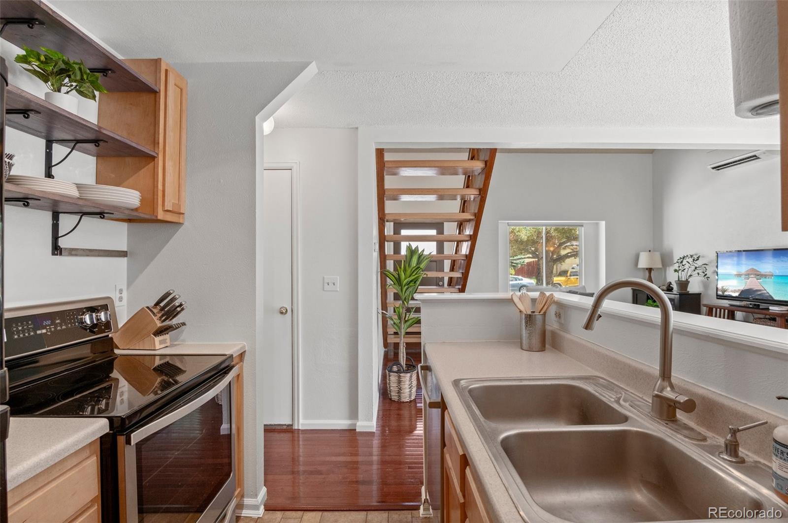 MLS Image #12 for 7633  gray way,arvada, Colorado