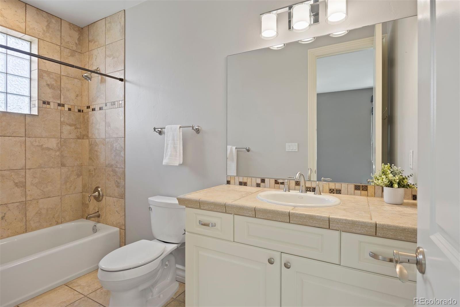 MLS Image #34 for 2500 s monroe street,denver, Colorado