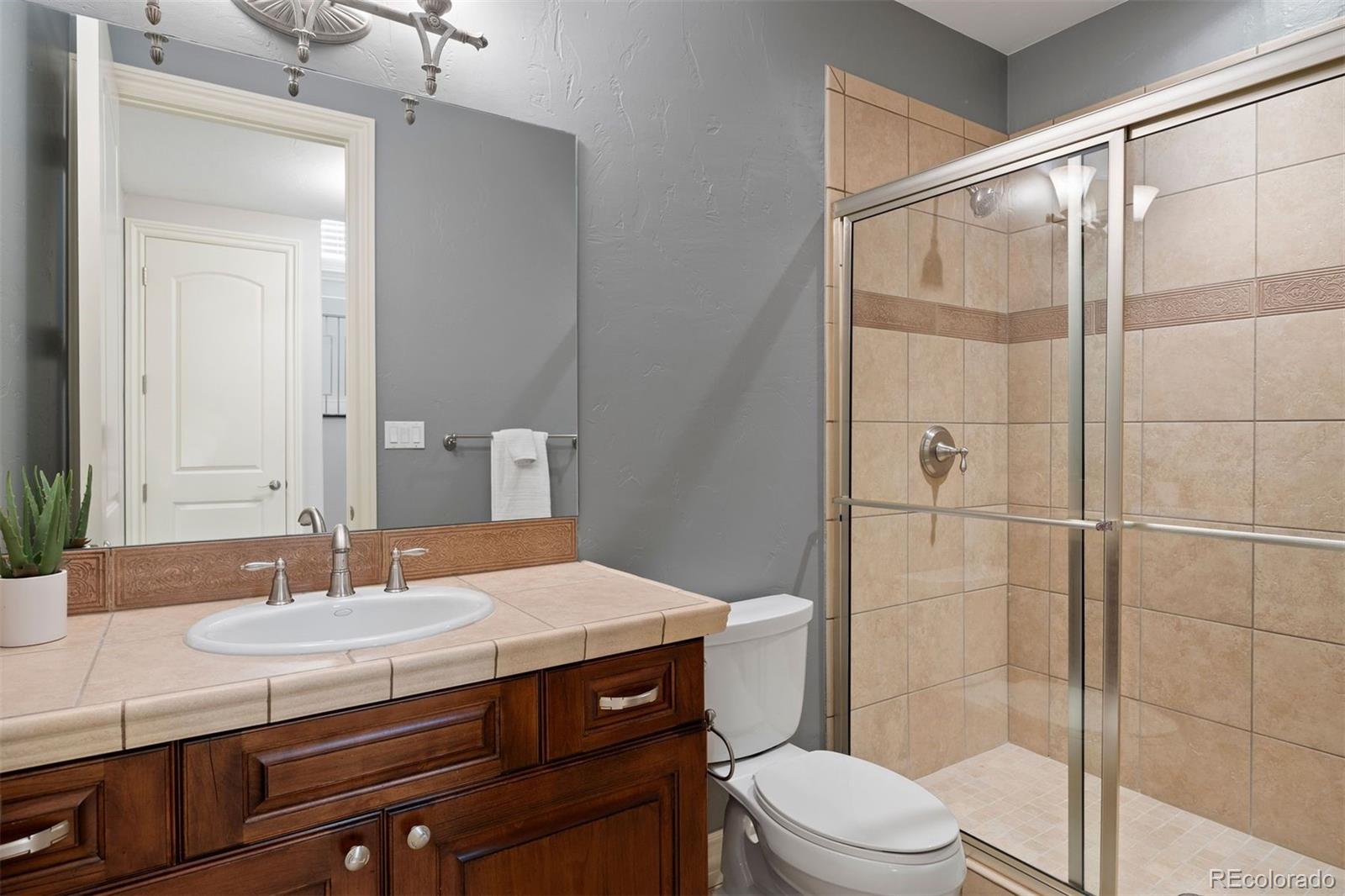 MLS Image #39 for 2500 s monroe street,denver, Colorado