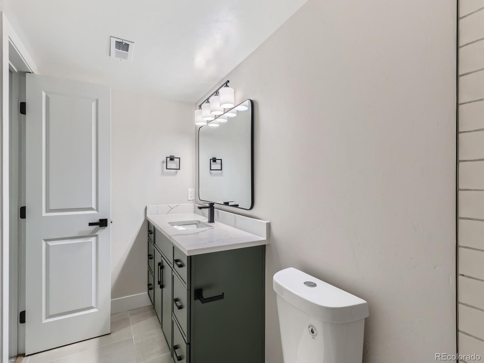 MLS Image #23 for 3082 s florence court,denver, Colorado