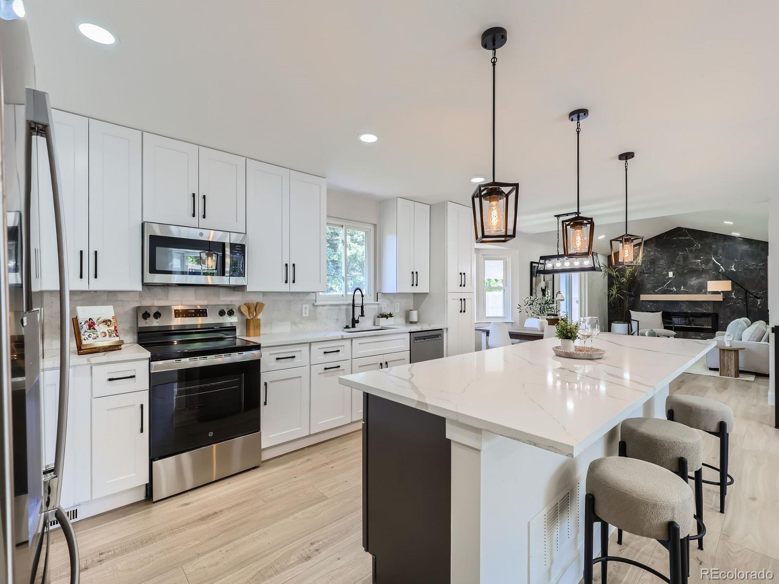 MLS Image #5 for 3082 s florence court,denver, Colorado