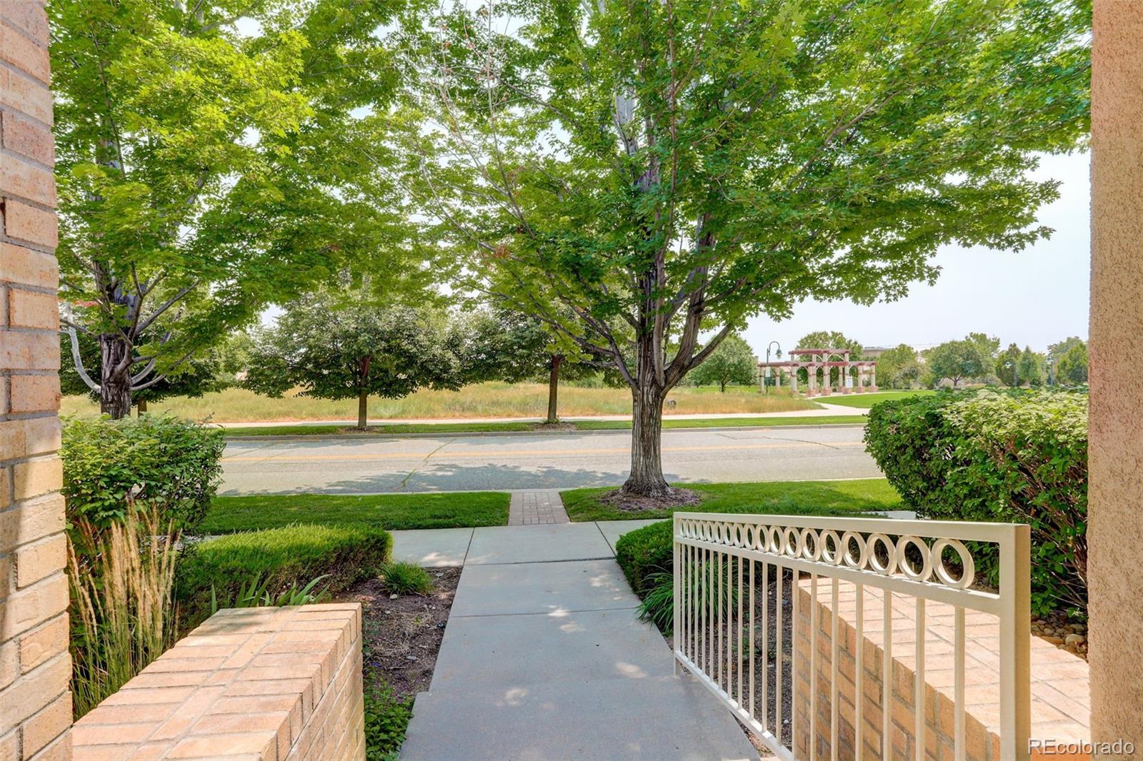 MLS Image #2 for 561  roslyn street,denver, Colorado