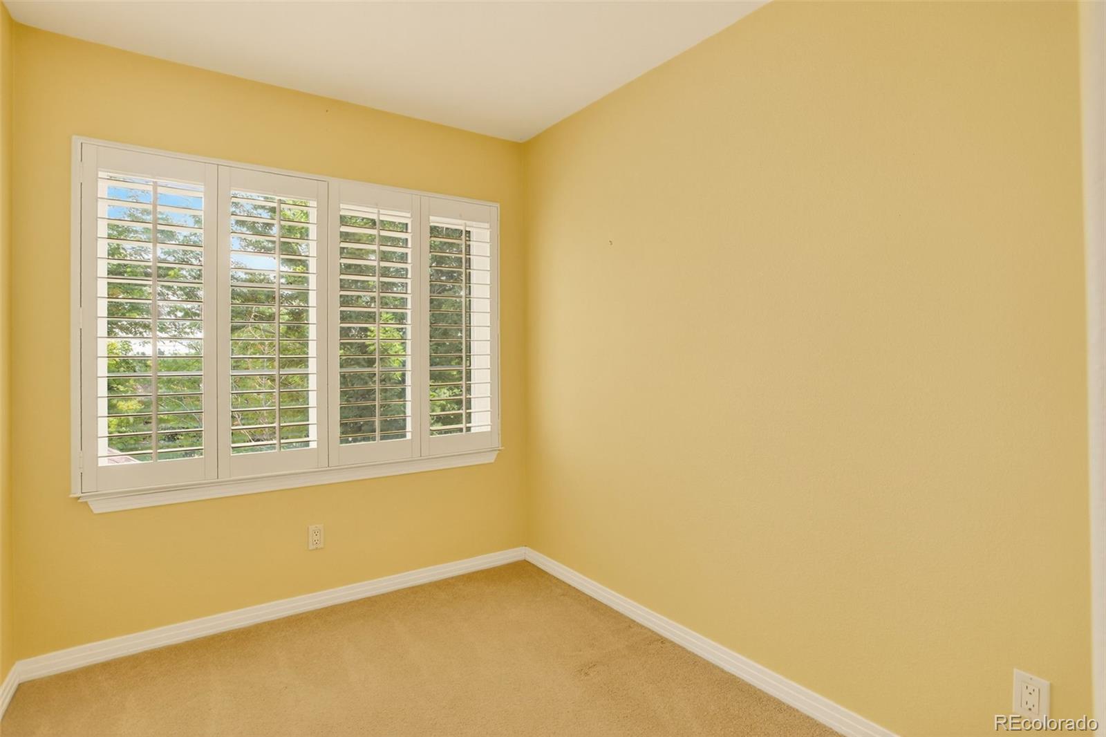 MLS Image #28 for 561  roslyn street,denver, Colorado