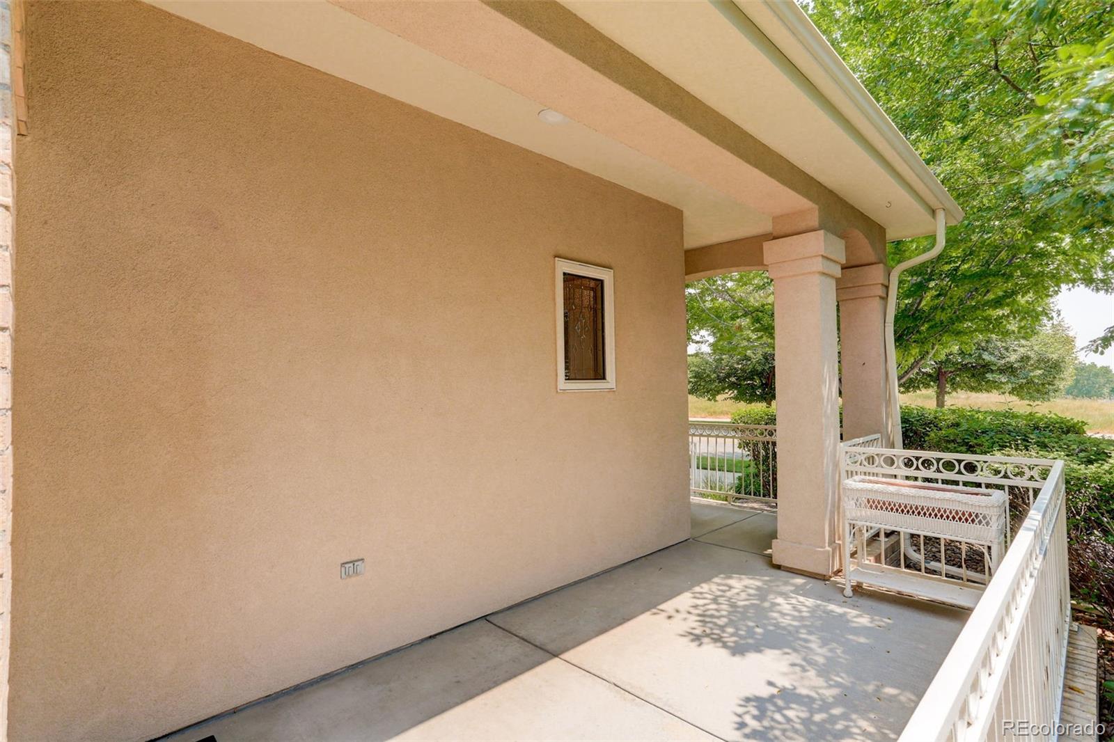 MLS Image #4 for 561  roslyn street,denver, Colorado