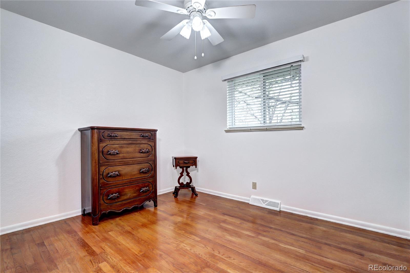 MLS Image #17 for 6365 s valleyview street,littleton, Colorado