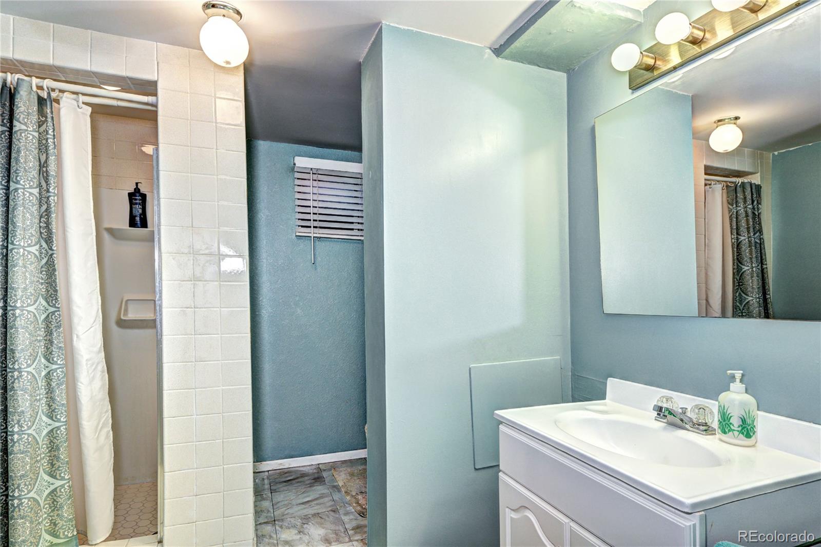 MLS Image #24 for 6365 s valleyview street,littleton, Colorado