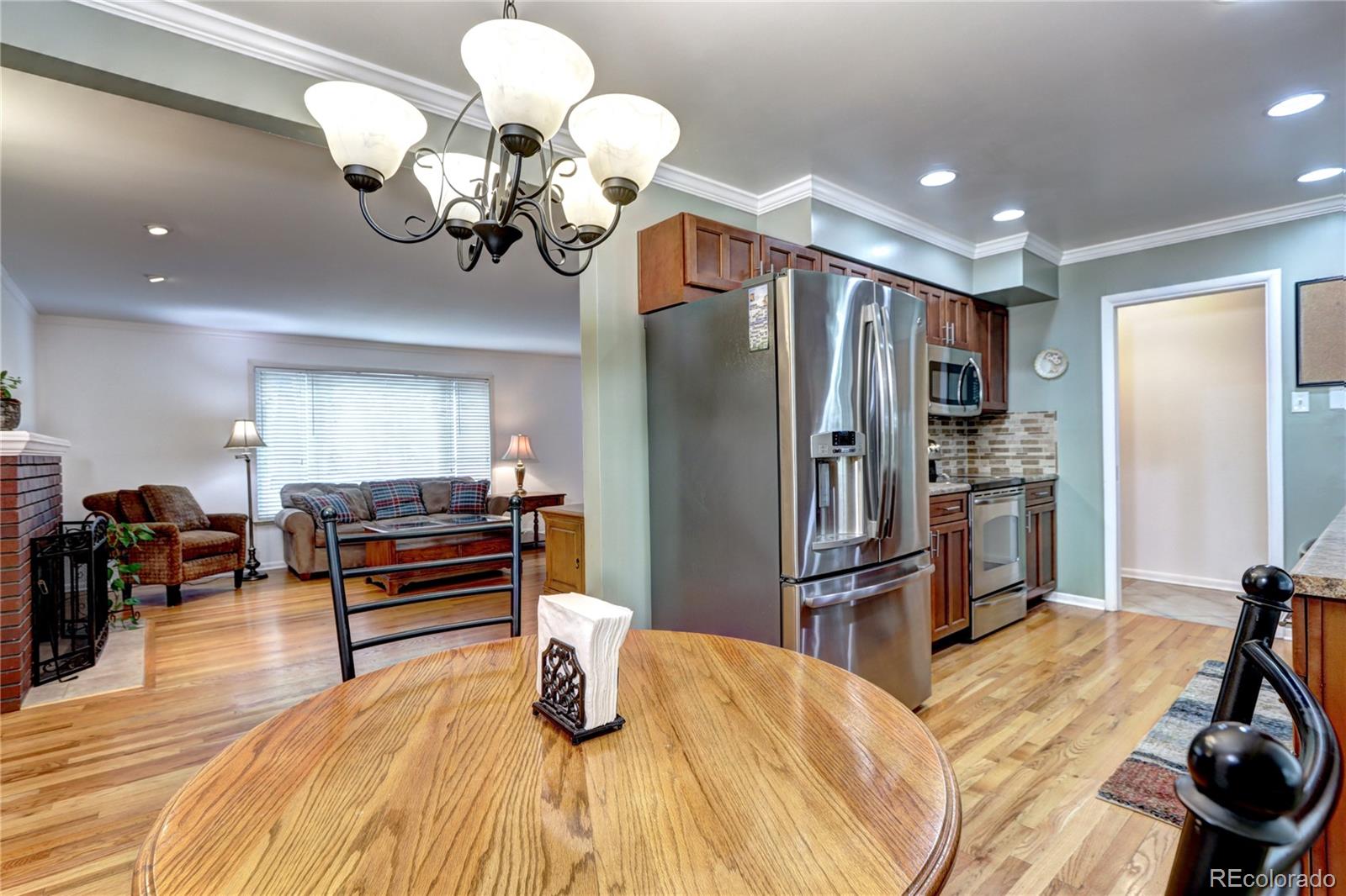 MLS Image #8 for 6365 s valleyview street,littleton, Colorado