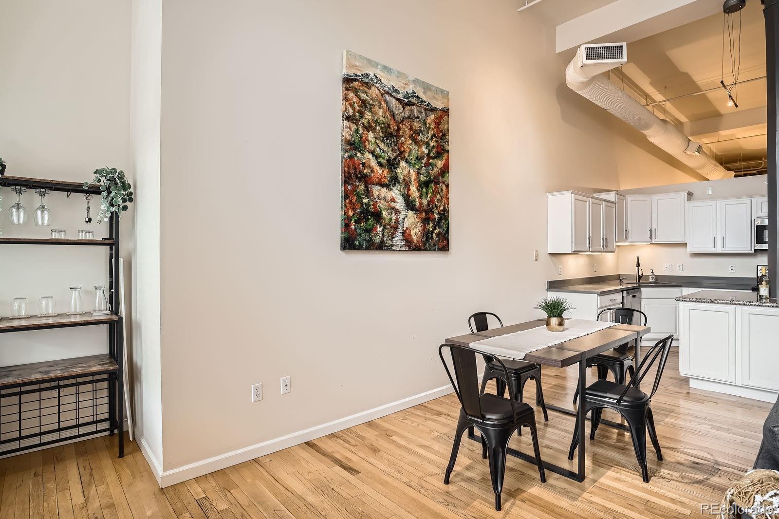 MLS Image #23 for 1555  california street 304,denver, Colorado
