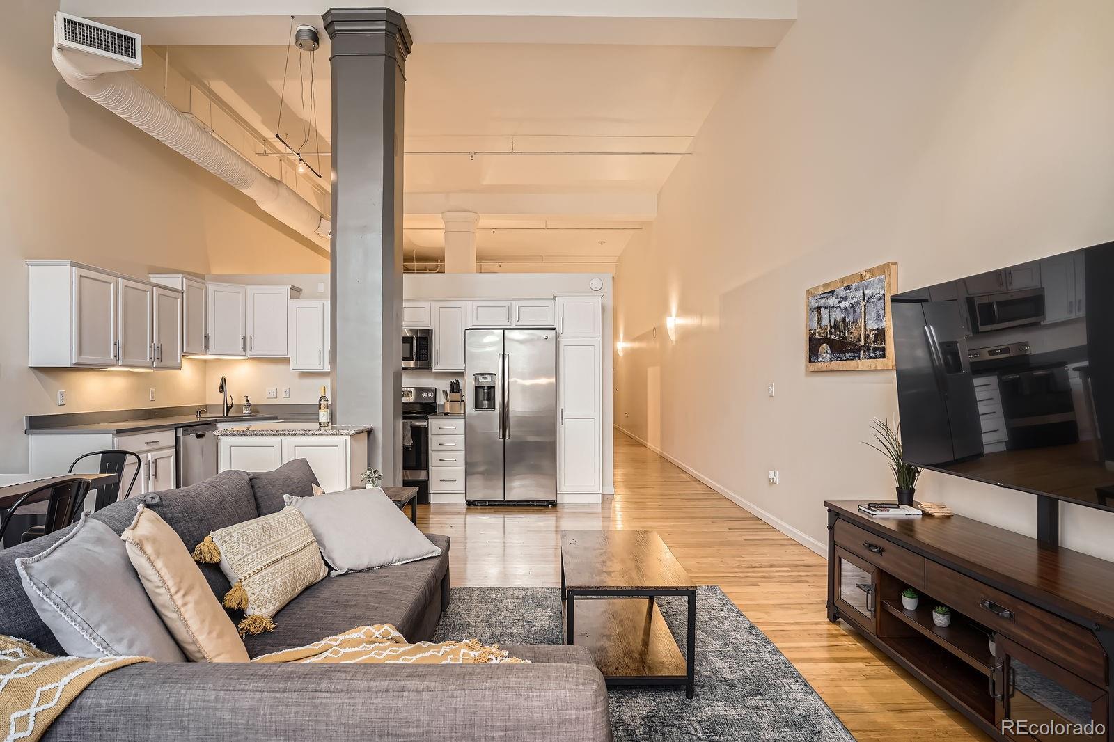 MLS Image #8 for 1555  california street 304,denver, Colorado