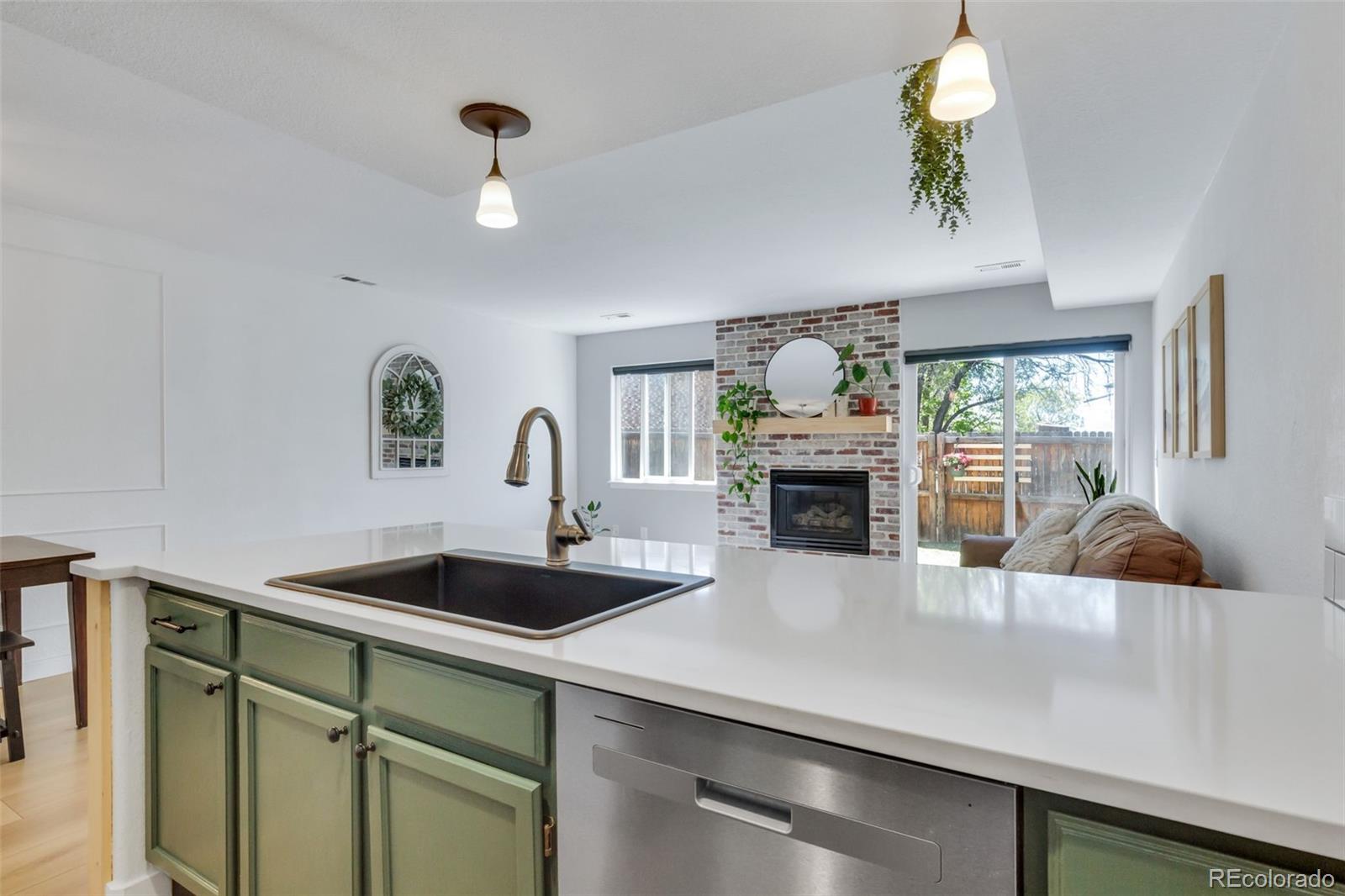 MLS Image #3 for 816  gabriel court,dacono, Colorado