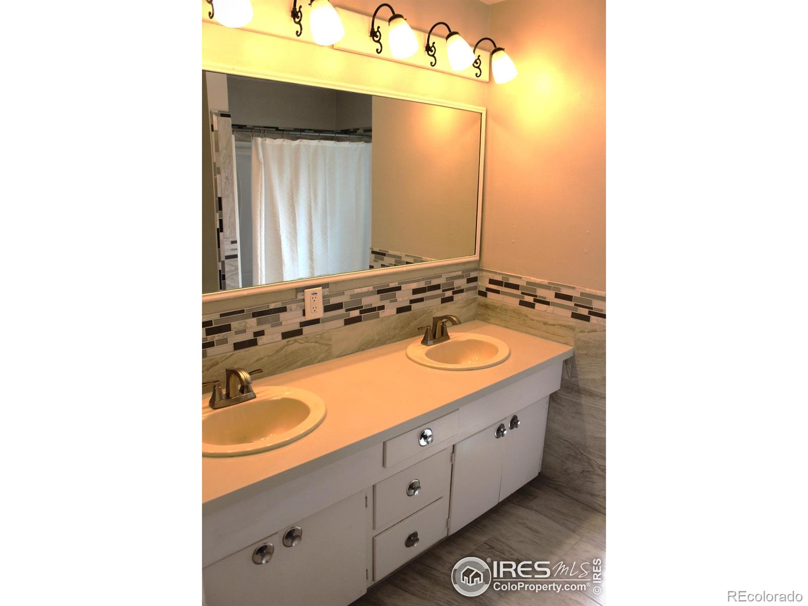 MLS Image #17 for 817  warner street,fort morgan, Colorado