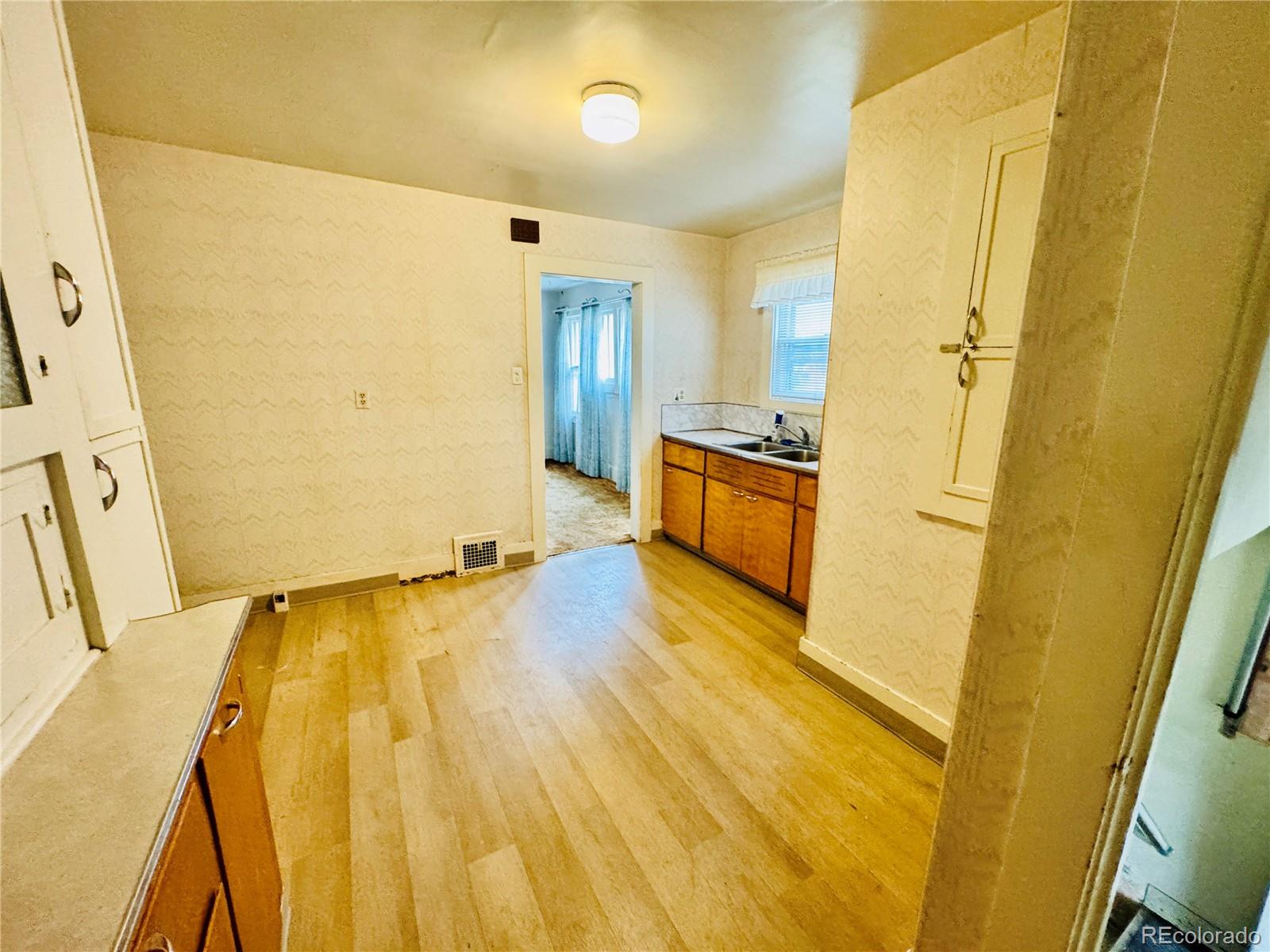 MLS Image #7 for 767 s york street,denver, Colorado