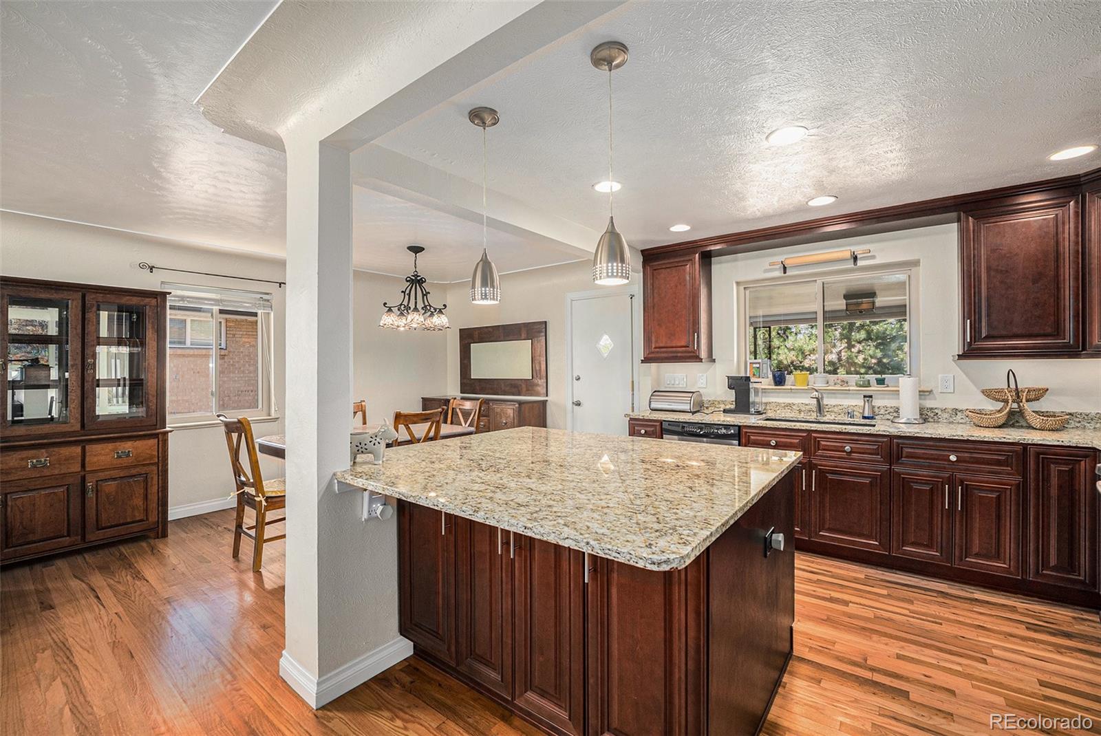 MLS Image #11 for 6305  yukon street,arvada, Colorado