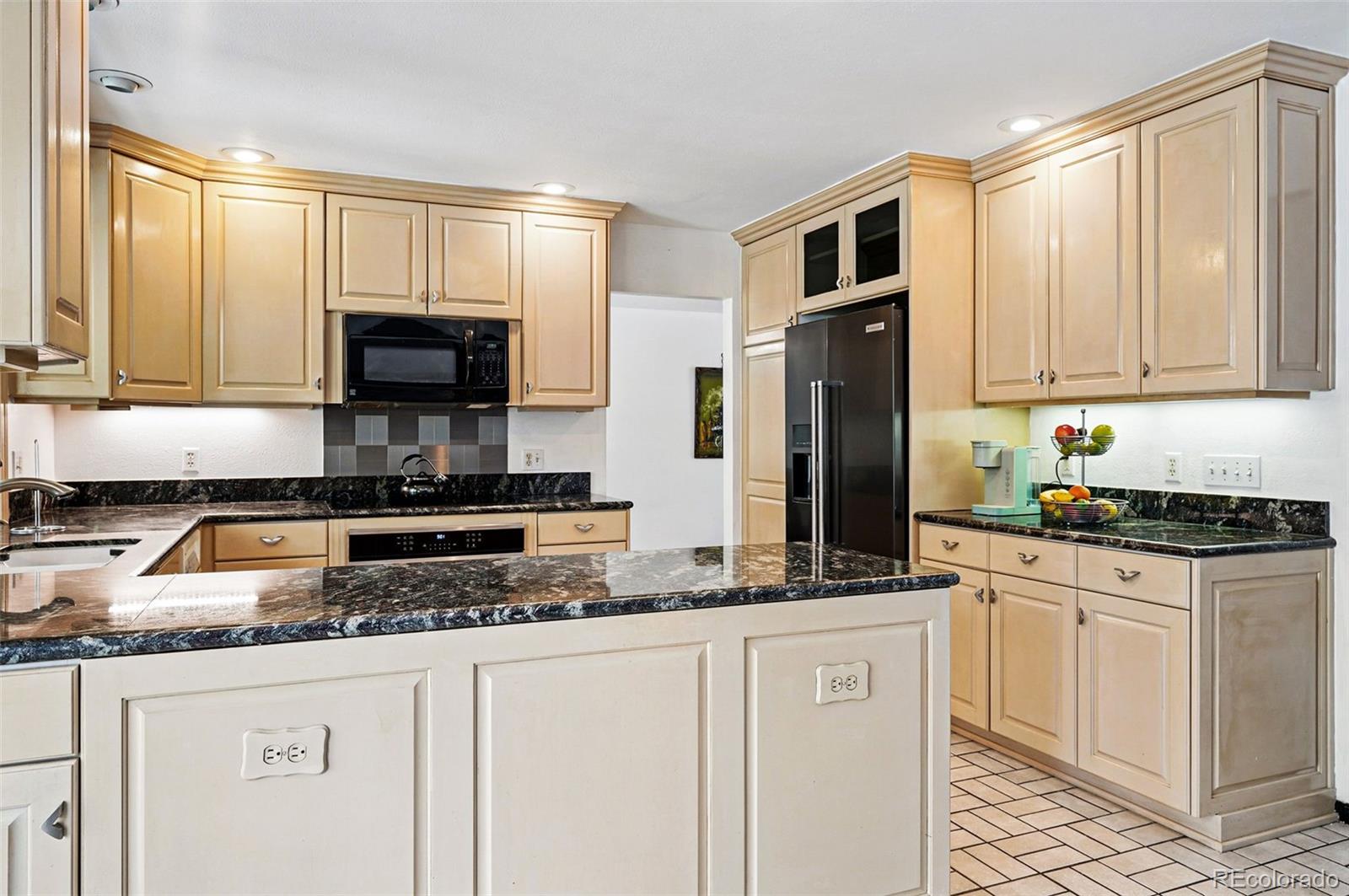 MLS Image #8 for 5197 s perry street,littleton, Colorado