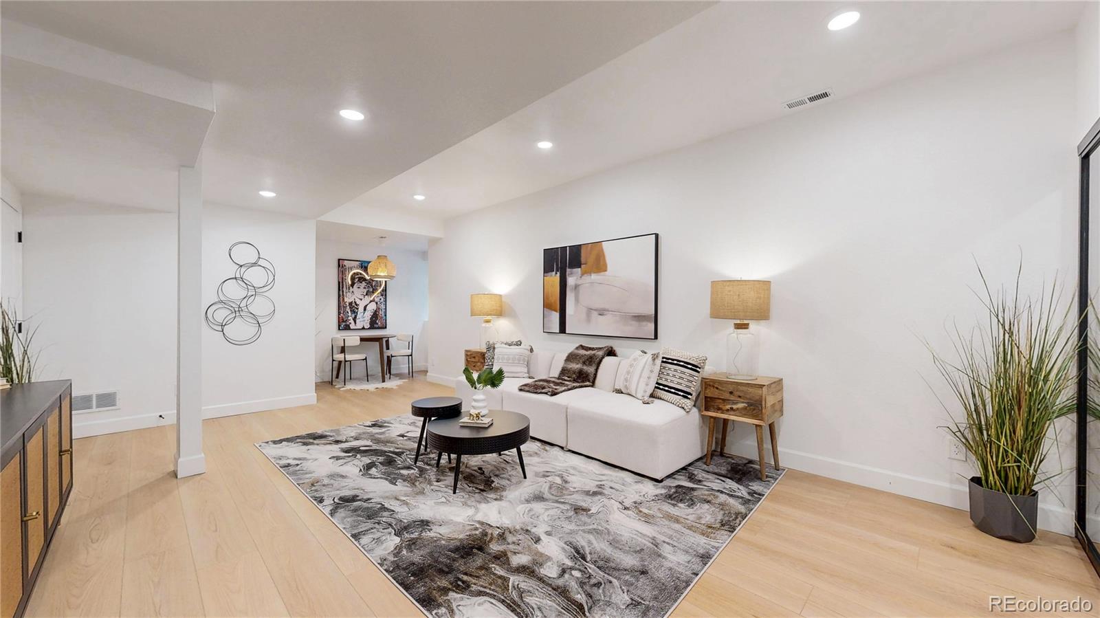 MLS Image #11 for 7932 e 49th place,denver, Colorado
