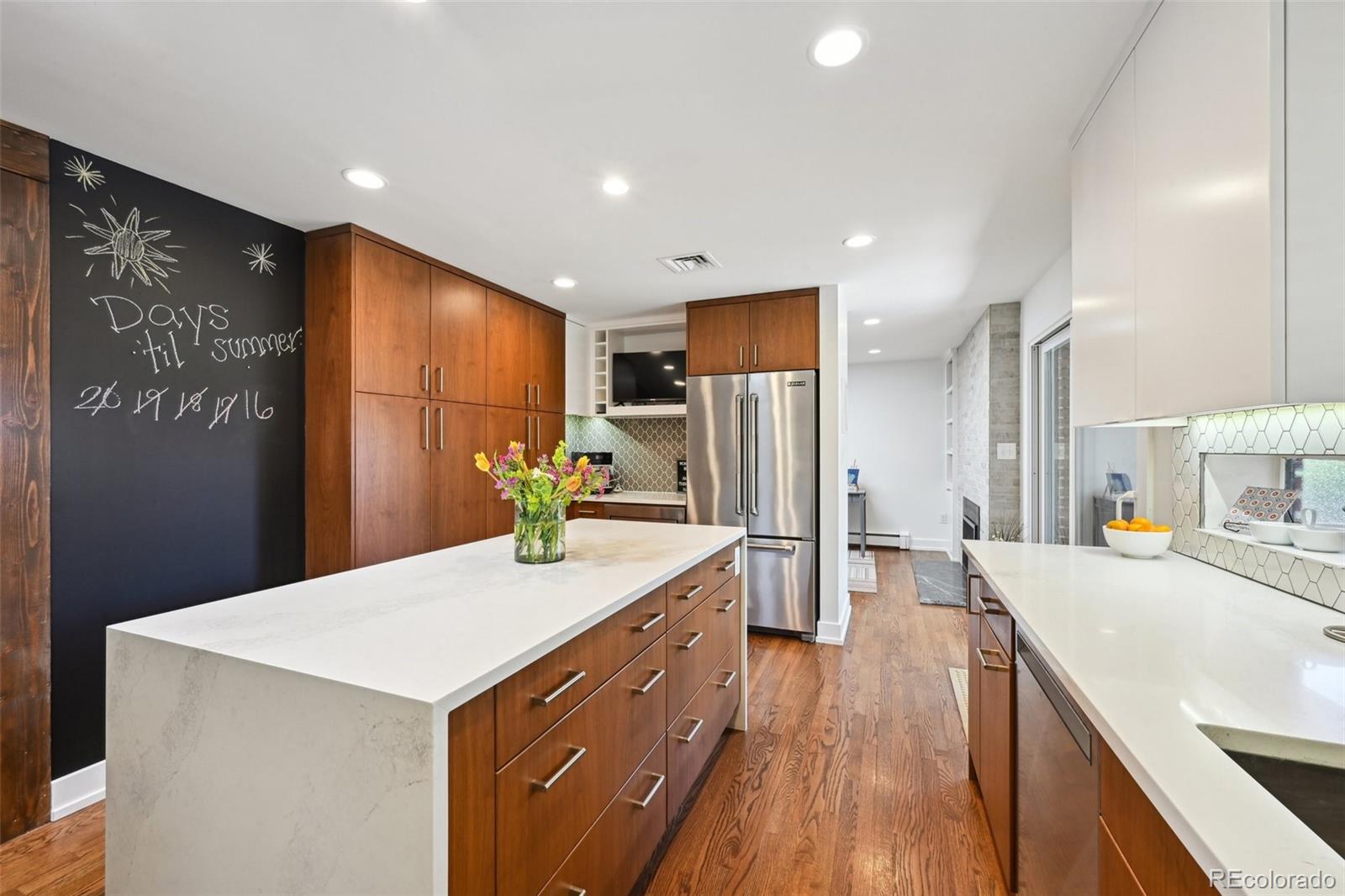 MLS Image #11 for 2774 s milwaukee street,denver, Colorado