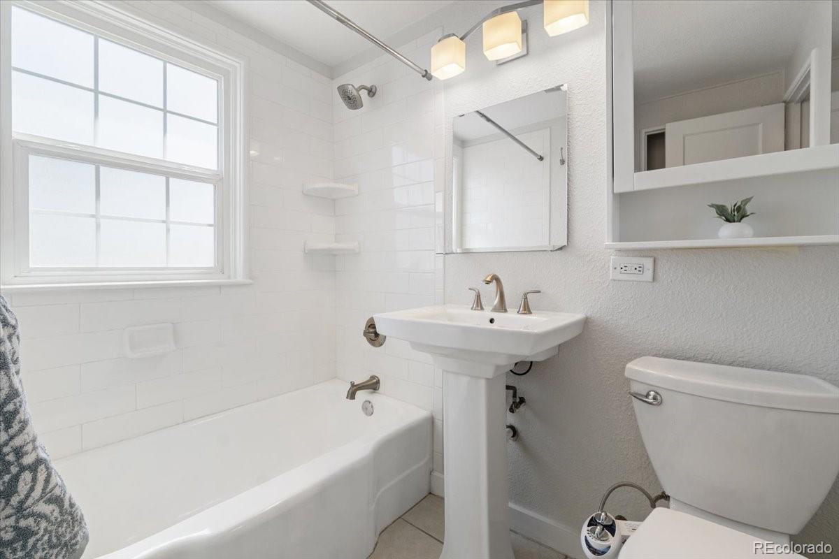 MLS Image #12 for 2872  jasmine street,denver, Colorado