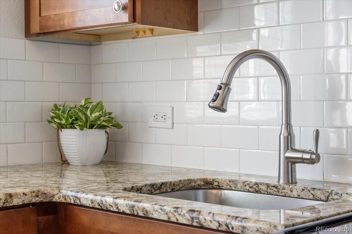 MLS Image #7 for 2872  jasmine street,denver, Colorado