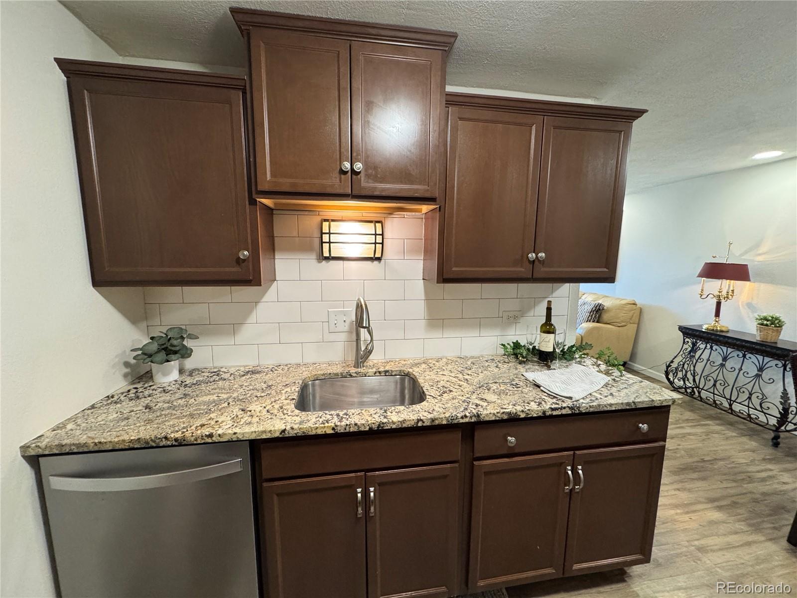 MLS Image #3 for 2325 s linden court,denver, Colorado