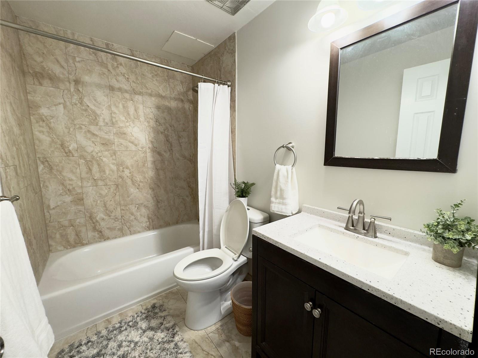 MLS Image #7 for 2325 s linden court,denver, Colorado