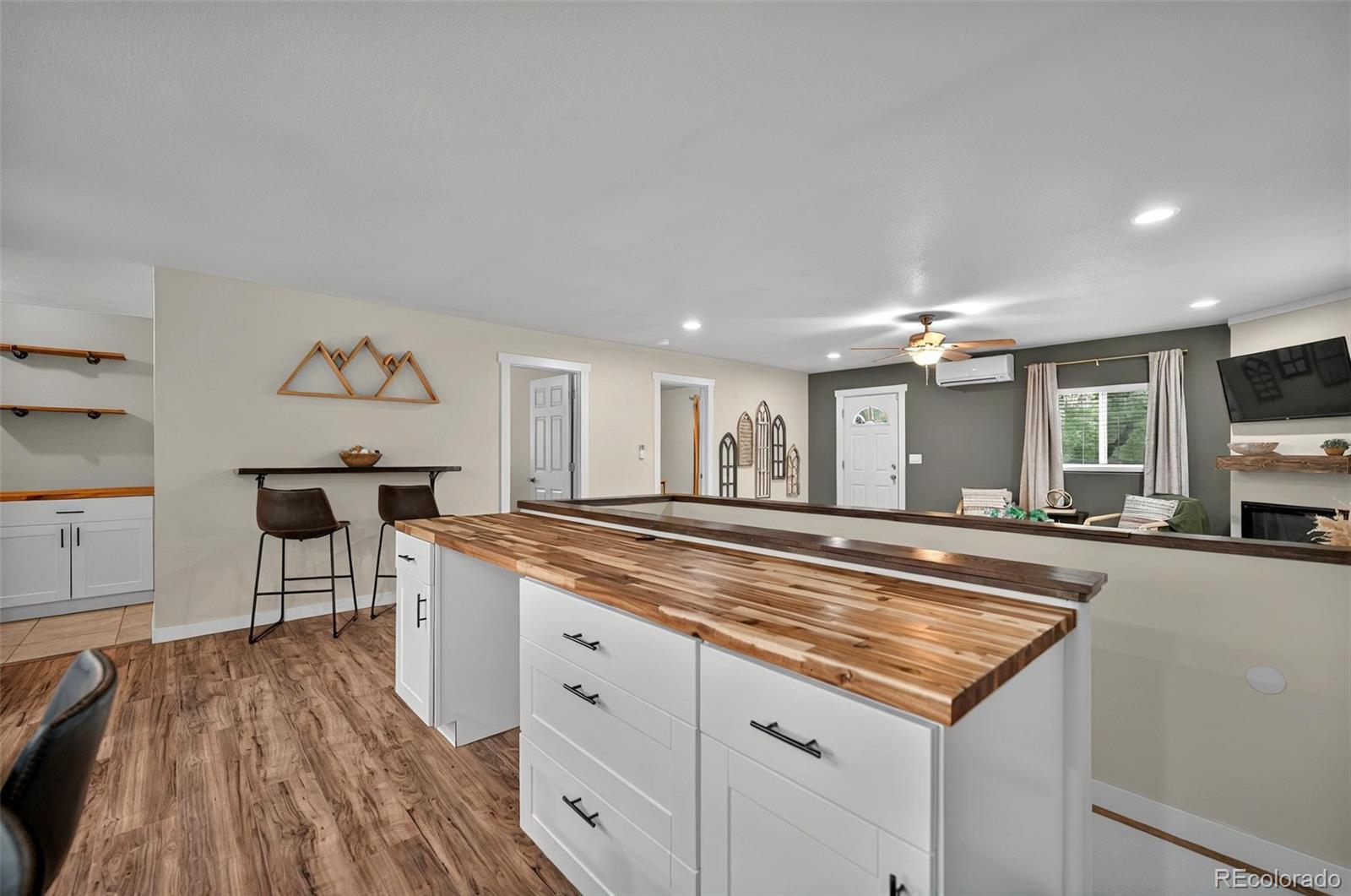 MLS Image #11 for 2822 w cucharras street,colorado springs, Colorado