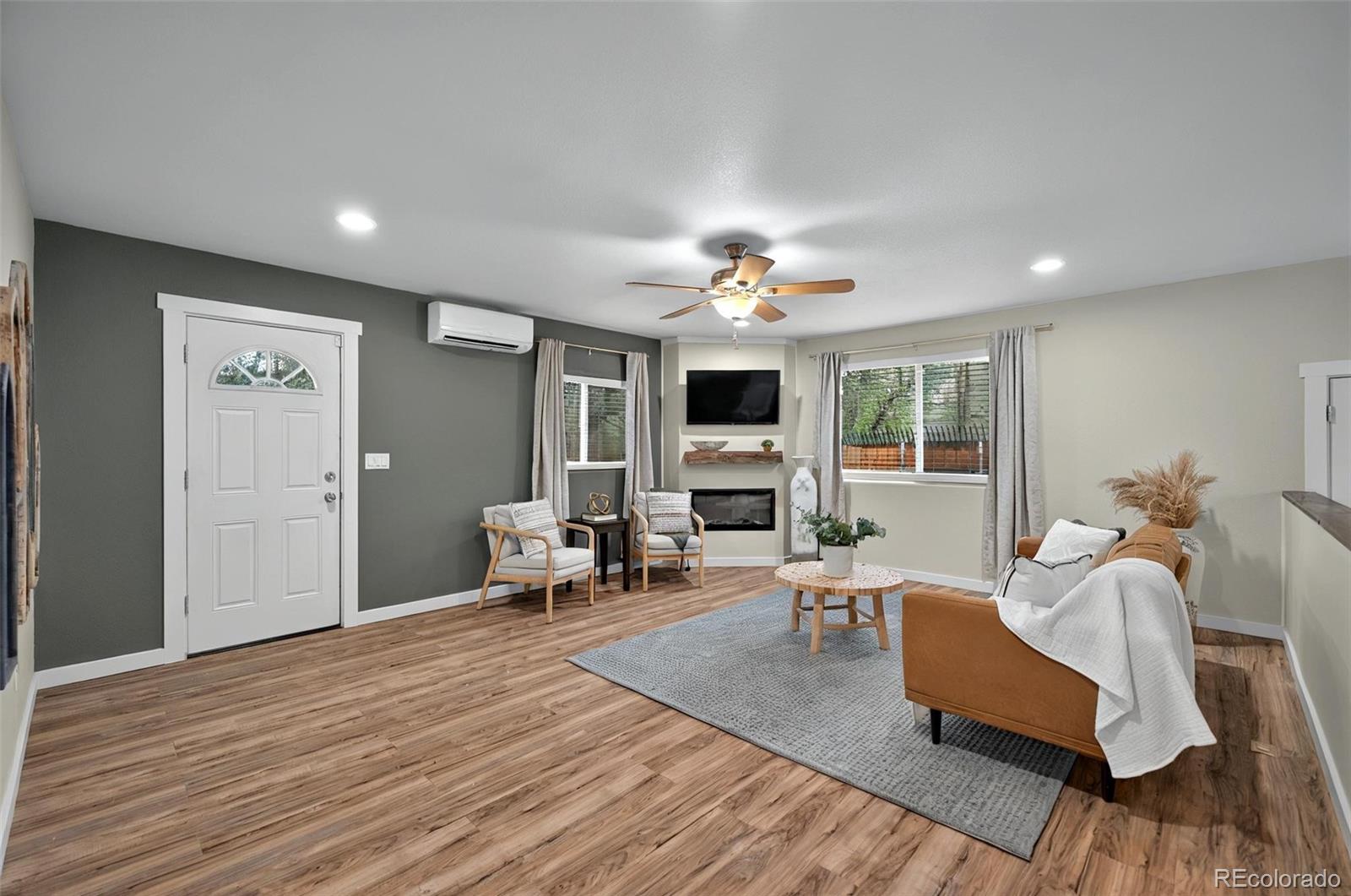 MLS Image #2 for 2822 w cucharras street,colorado springs, Colorado