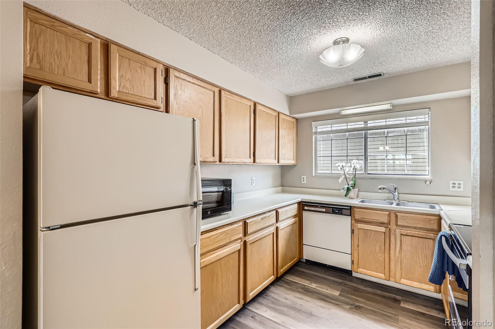 MLS Image #3 for 3415 s ammons street,lakewood, Colorado