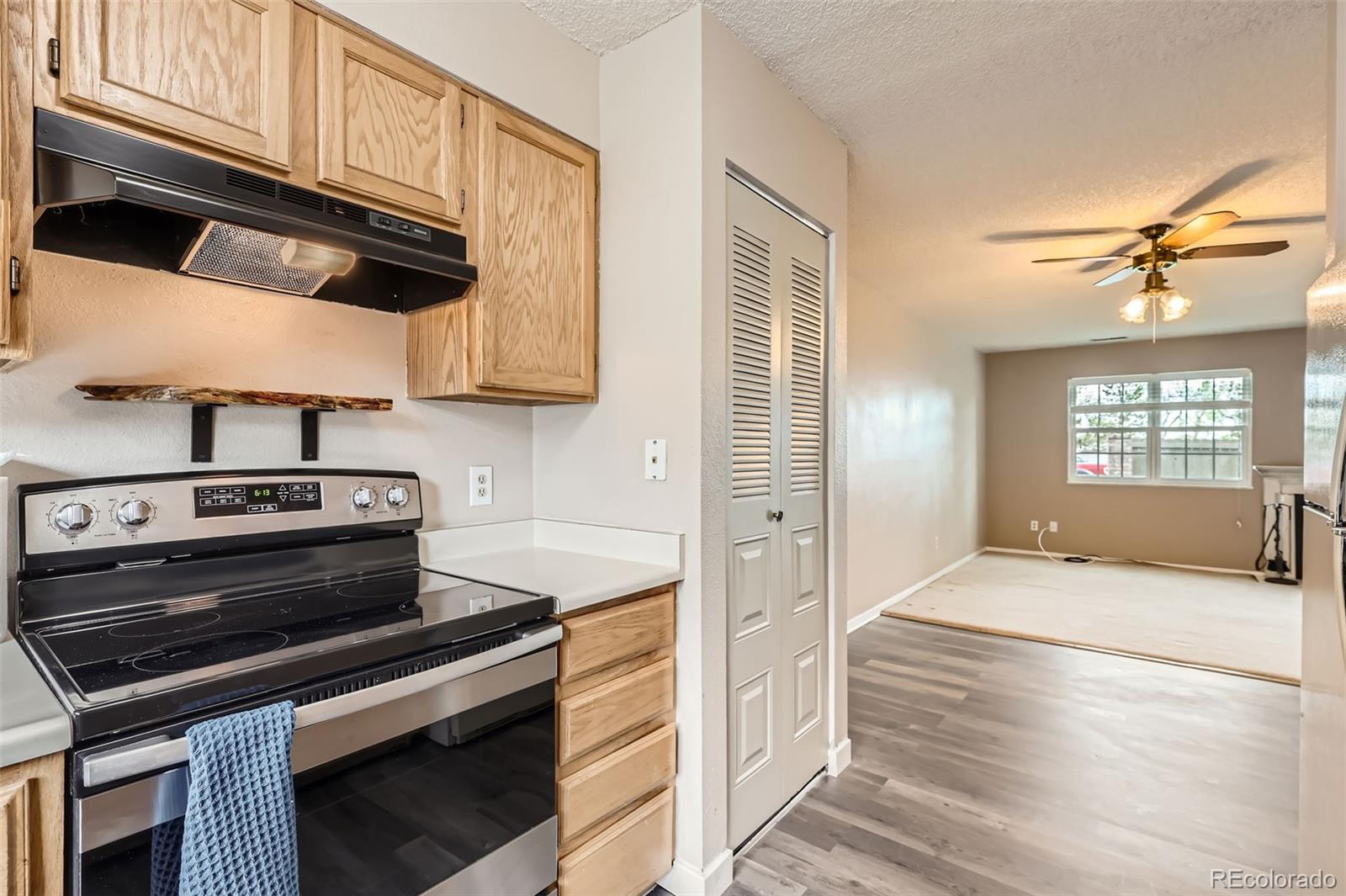 MLS Image #4 for 3415 s ammons street,lakewood, Colorado