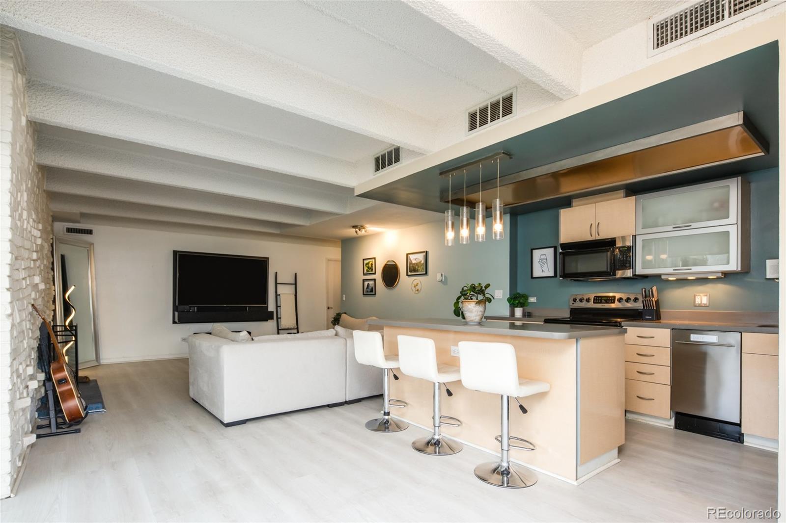 MLS Image #15 for 675 s university boulevard,denver, Colorado