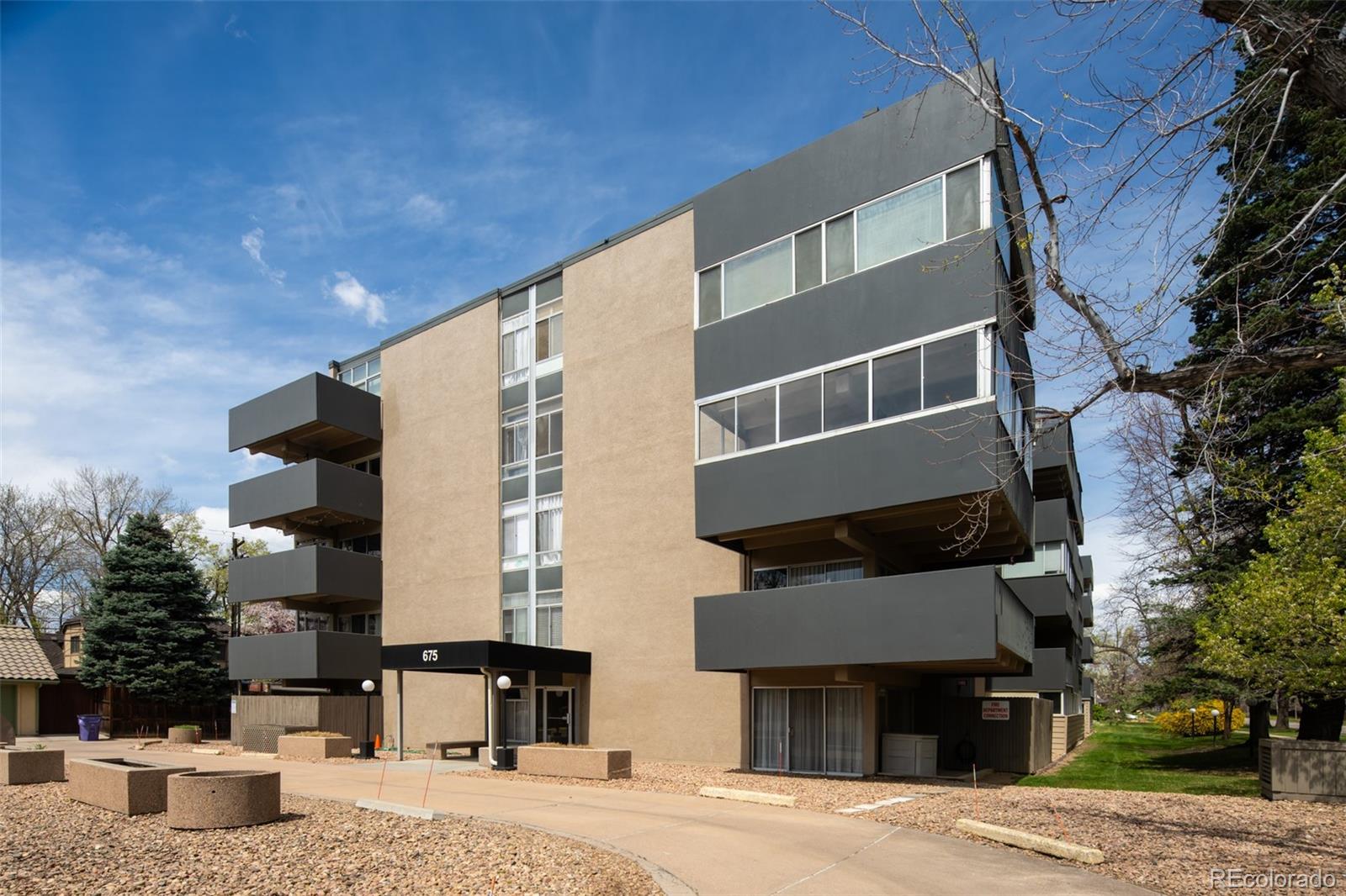MLS Image #2 for 675 s university boulevard,denver, Colorado