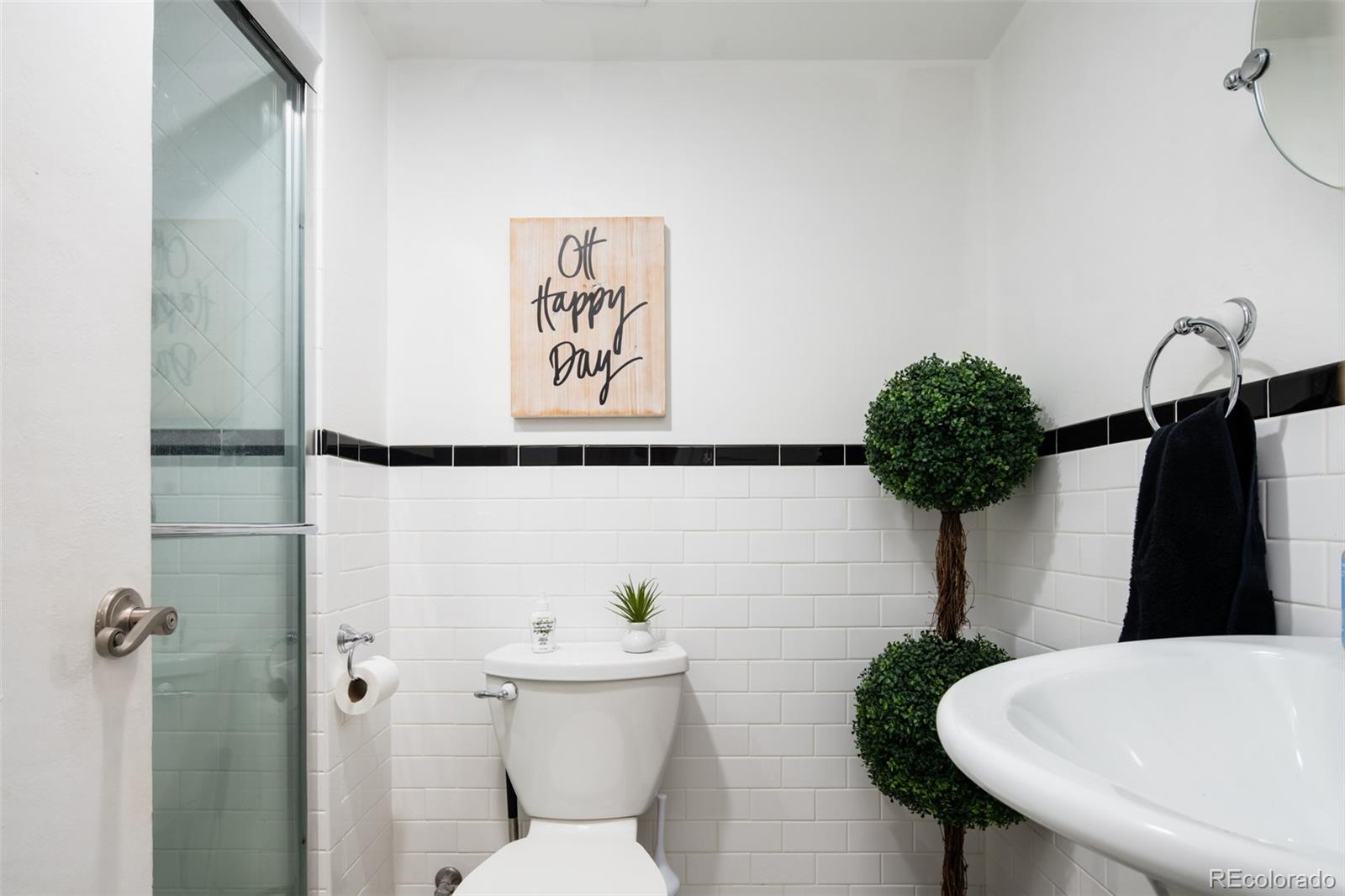 MLS Image #33 for 675 s university boulevard,denver, Colorado