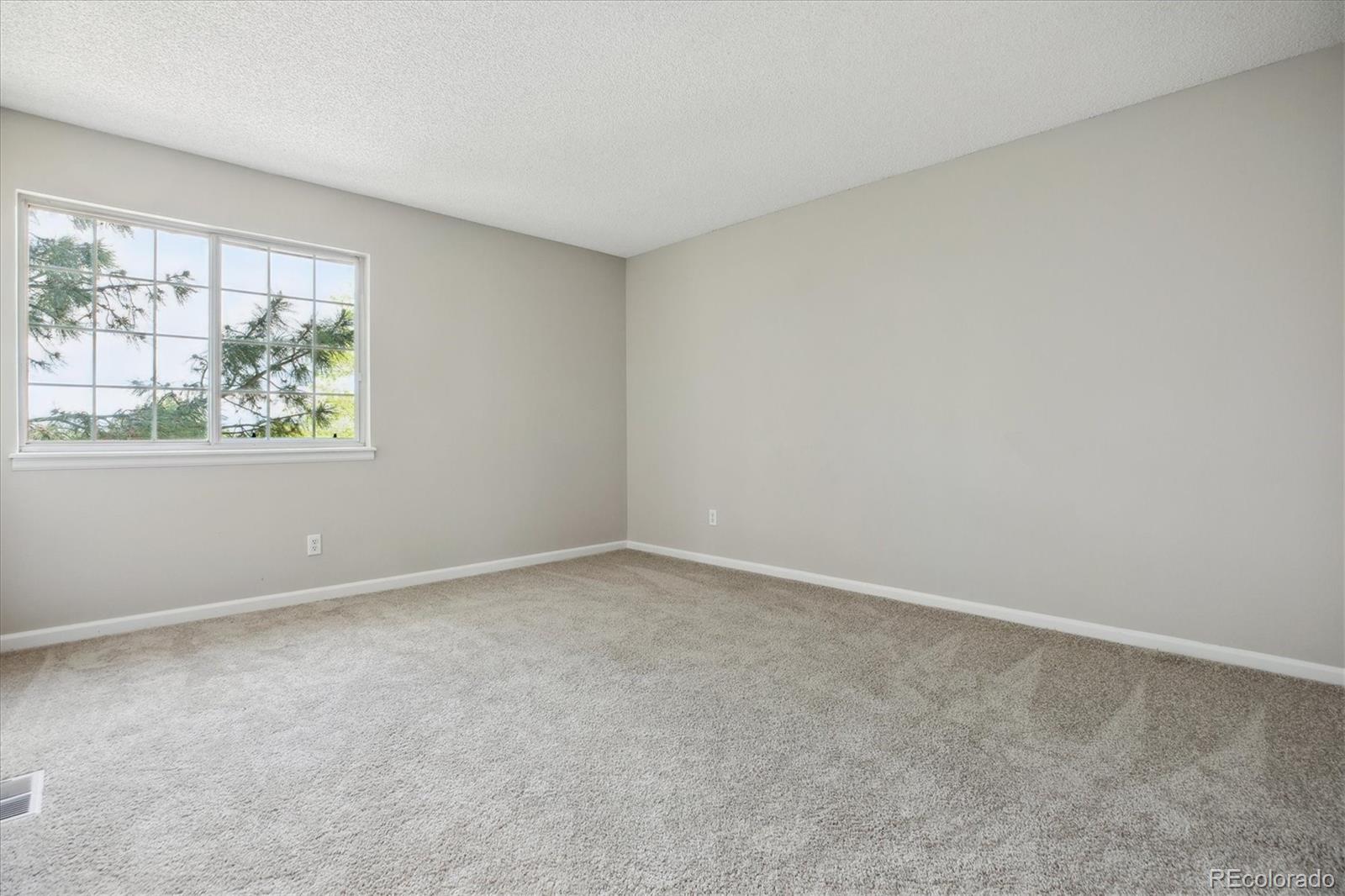 MLS Image #14 for 1470 s quebec way,denver, Colorado