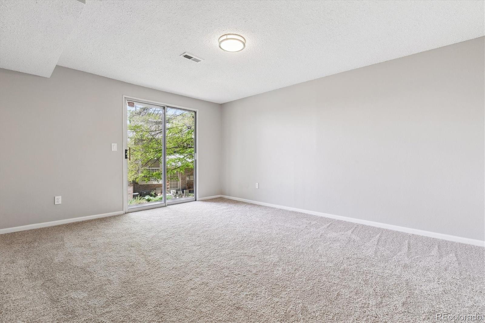 MLS Image #16 for 1470 s quebec way,denver, Colorado