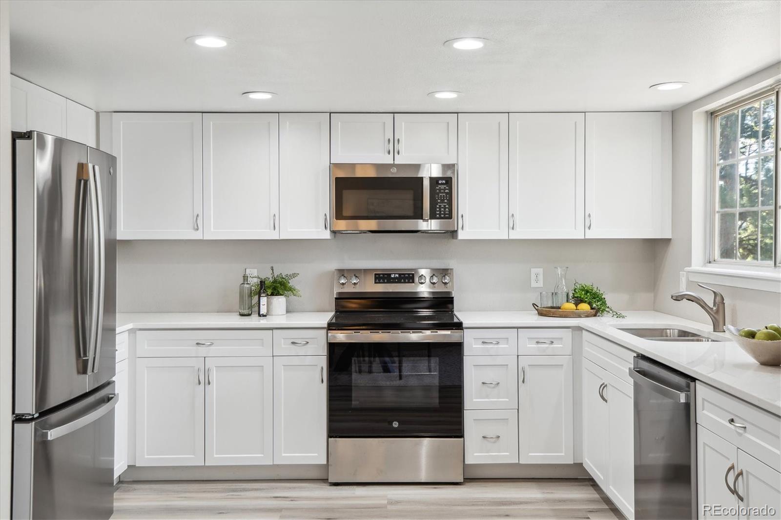 MLS Image #6 for 1470 s quebec way,denver, Colorado