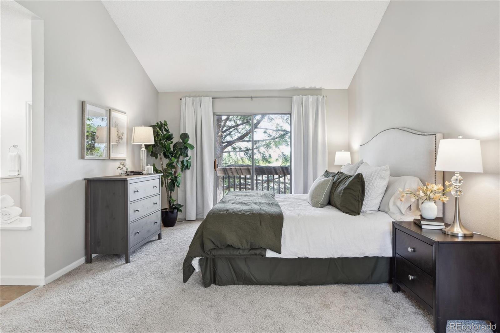 MLS Image #9 for 1470 s quebec way,denver, Colorado