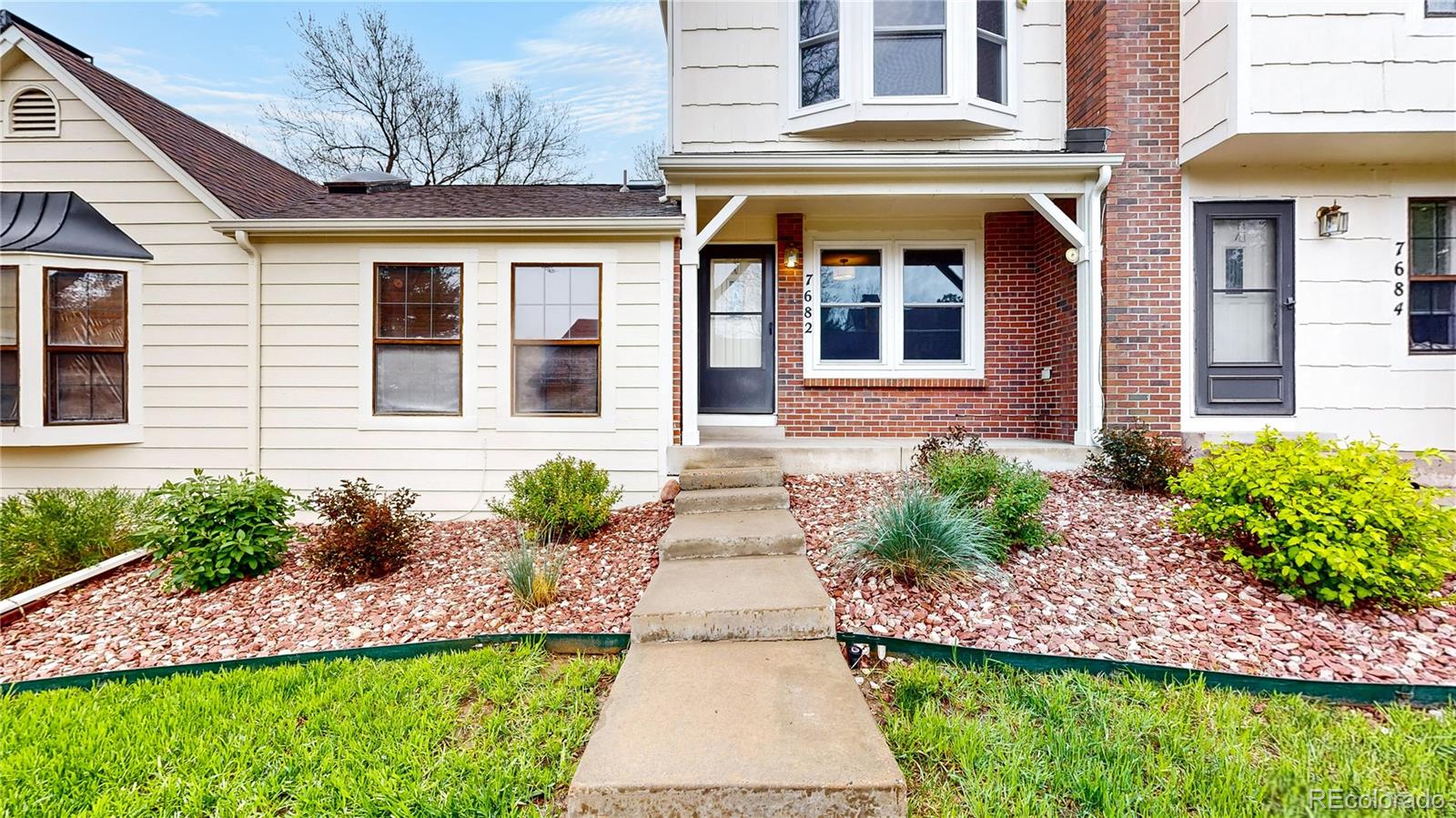 MLS Image #3 for 7682 s steele street,centennial, Colorado