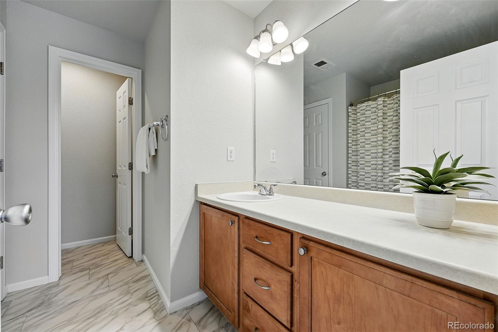 MLS Image #18 for 2648  florence street,denver, Colorado