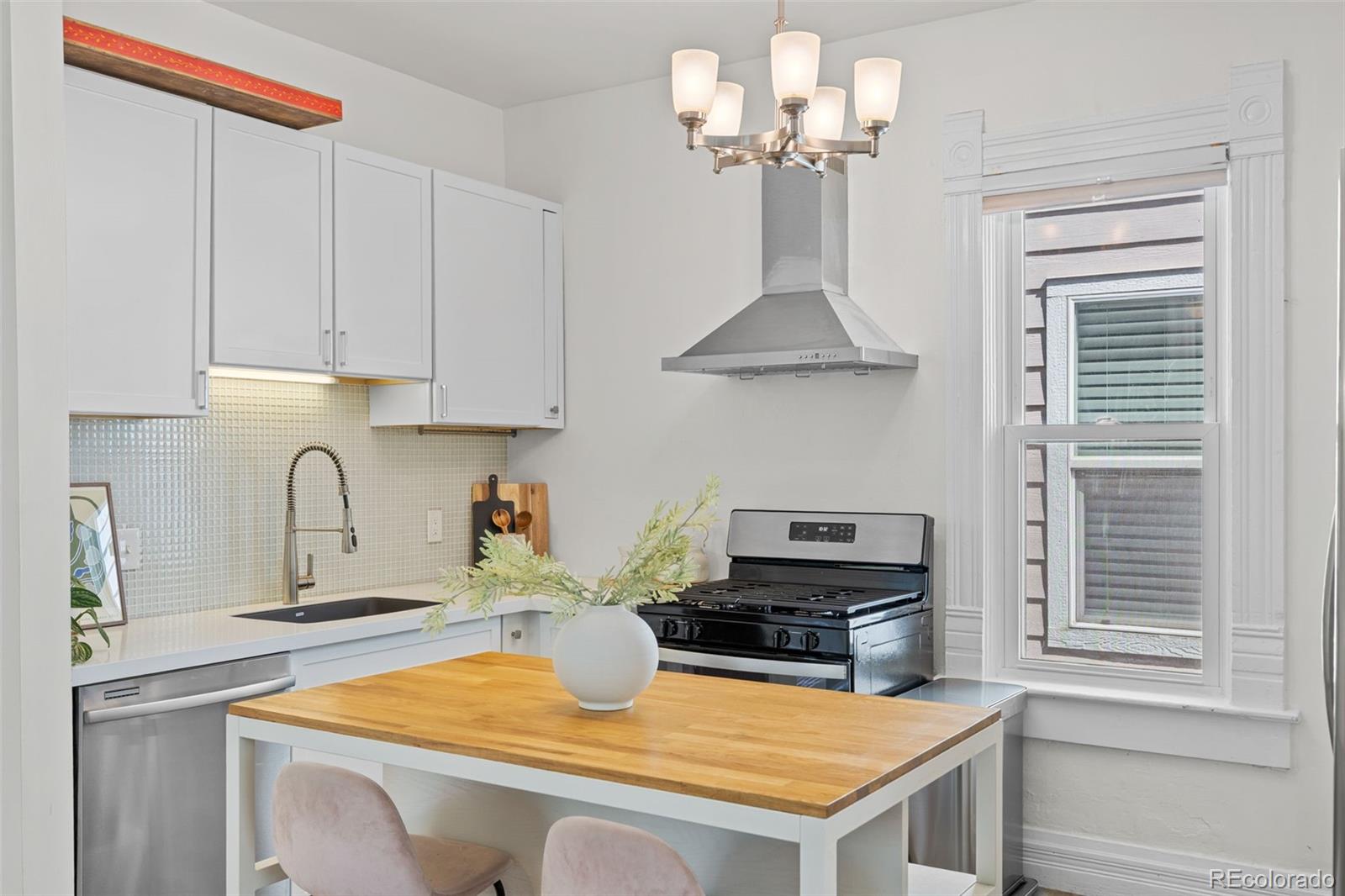 MLS Image #11 for 2643 n marion street,denver, Colorado