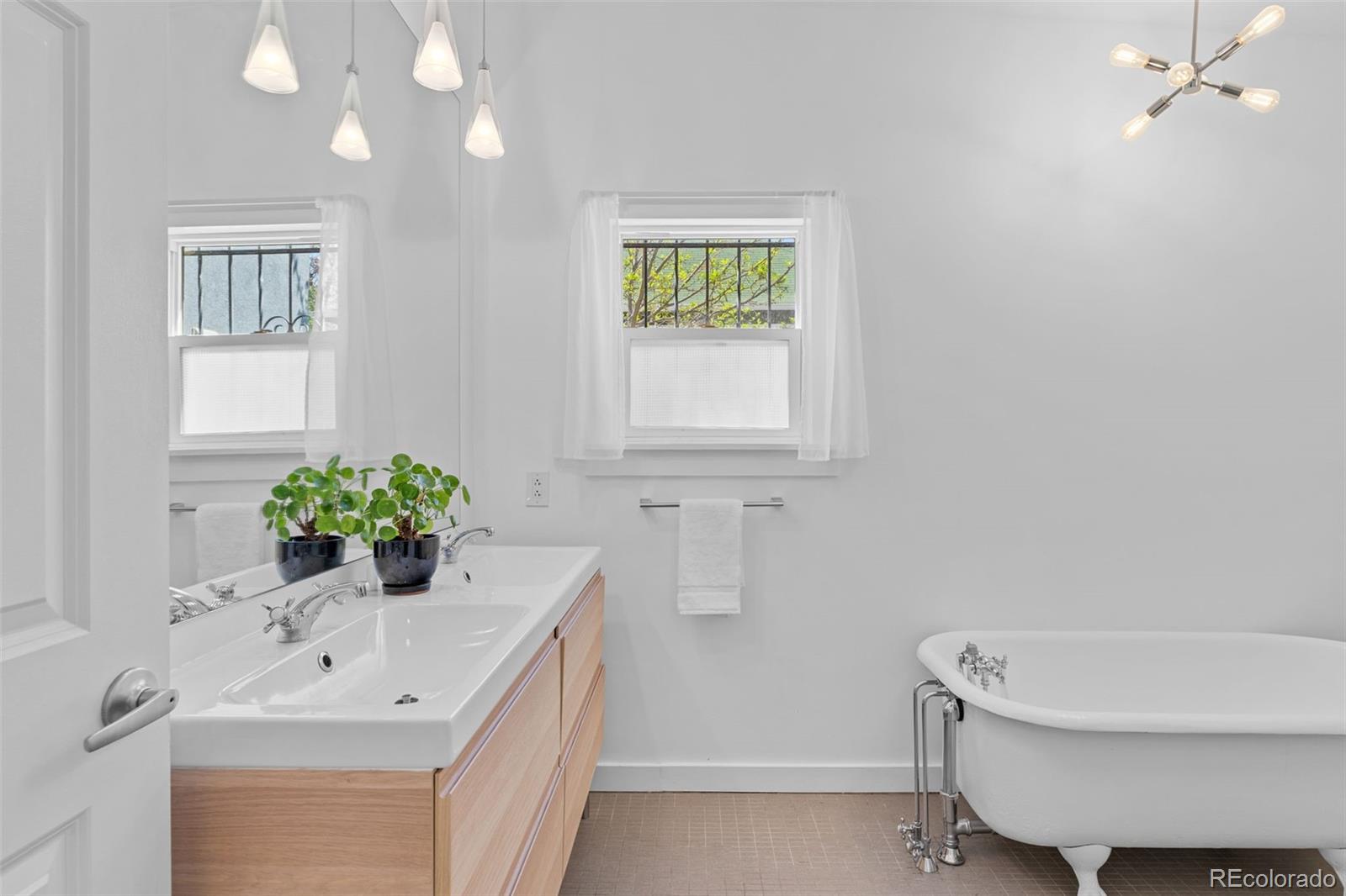 MLS Image #25 for 2643 n marion street,denver, Colorado
