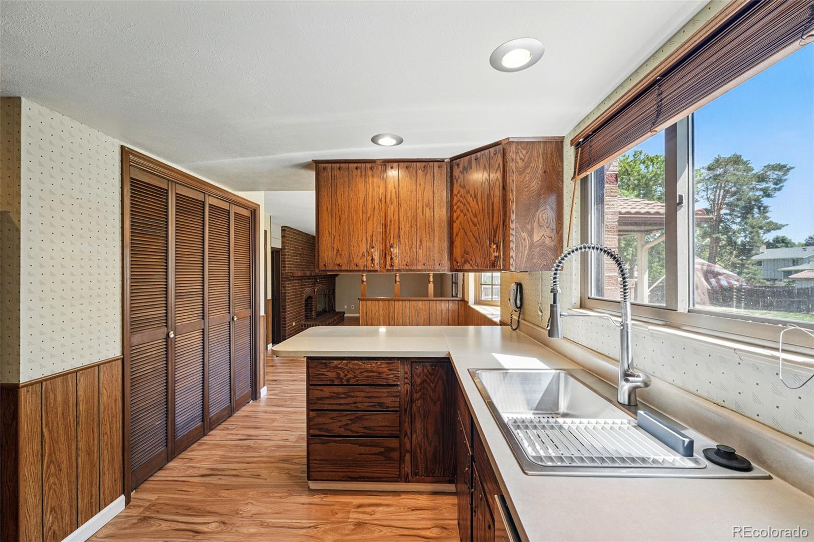 MLS Image #16 for 1354 s macon street,aurora, Colorado