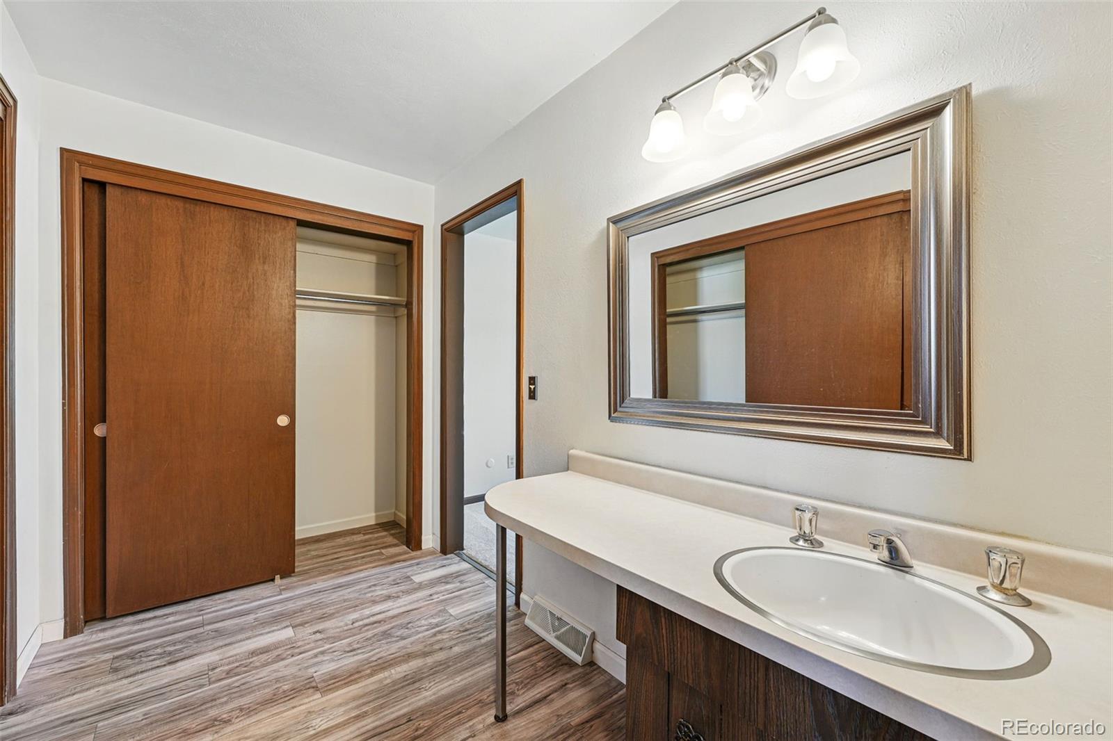 MLS Image #36 for 1354 s macon street,aurora, Colorado