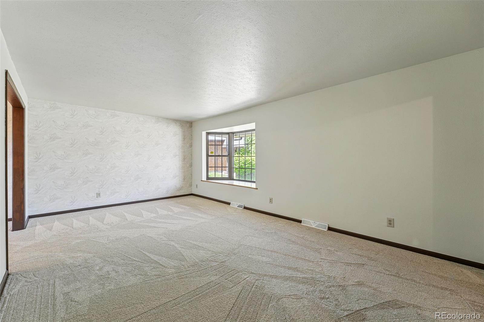 MLS Image #8 for 1354 s macon street,aurora, Colorado