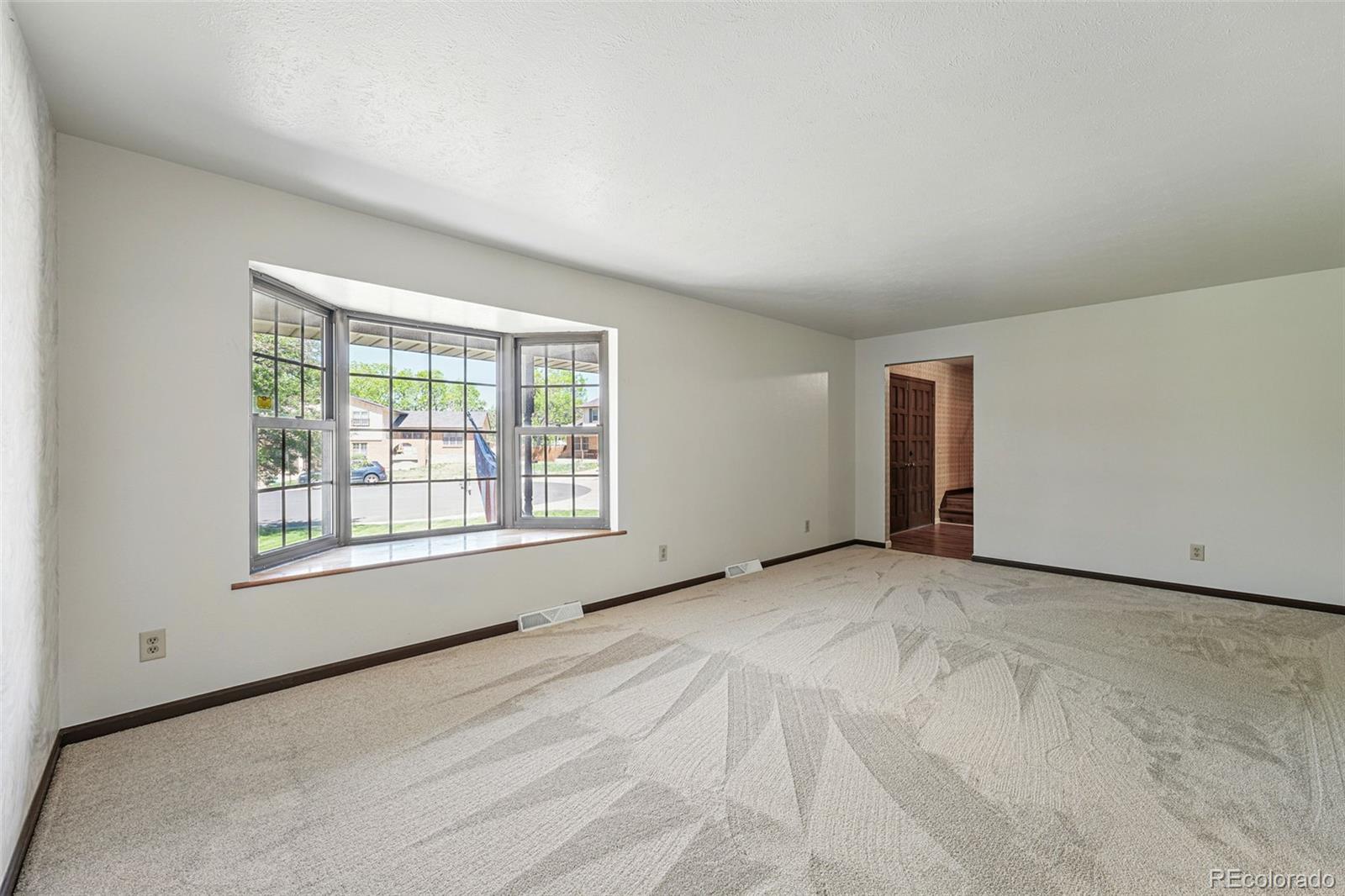 MLS Image #9 for 1354 s macon street,aurora, Colorado