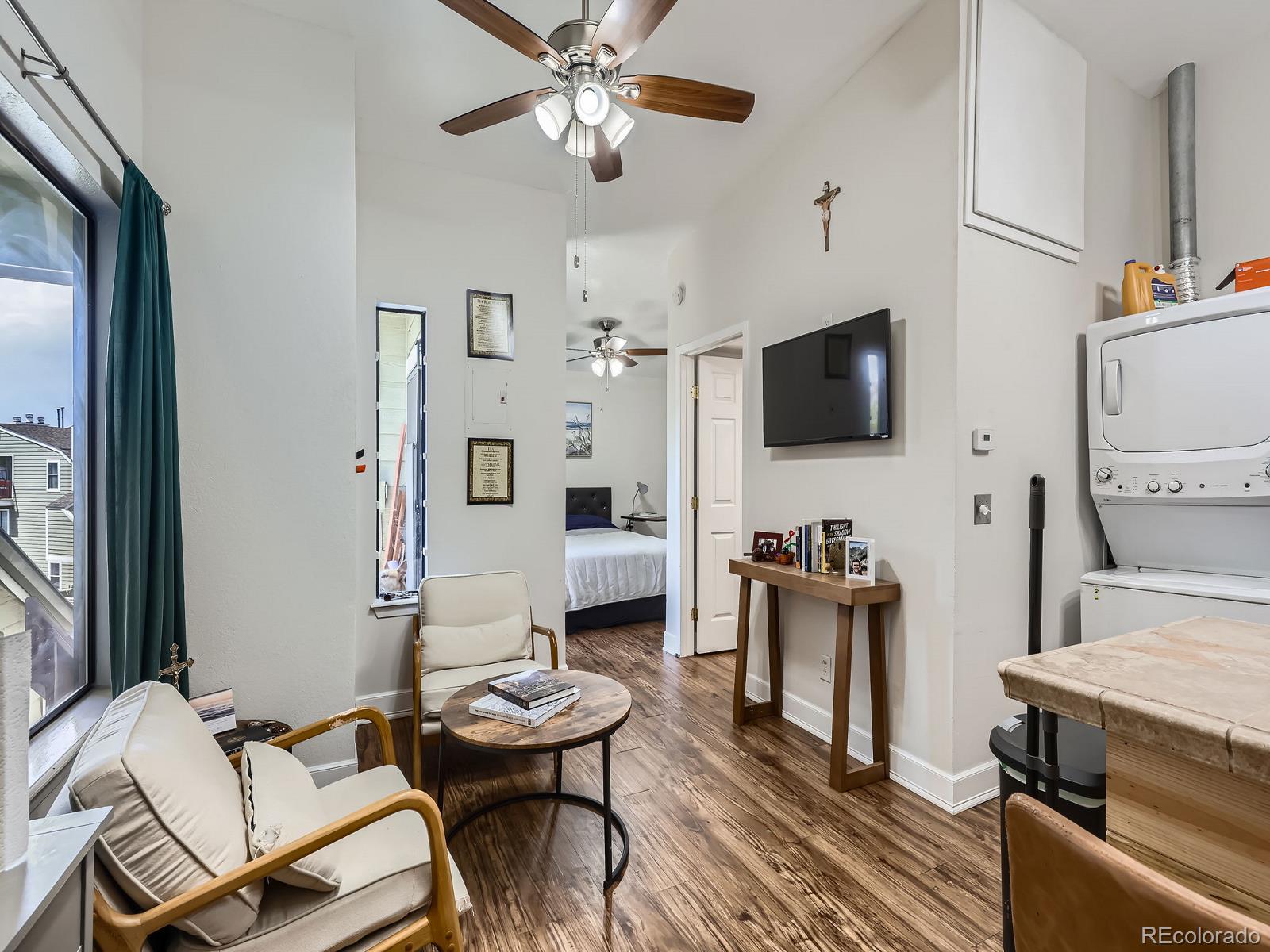 MLS Image #3 for 962 s dearborn way,aurora, Colorado