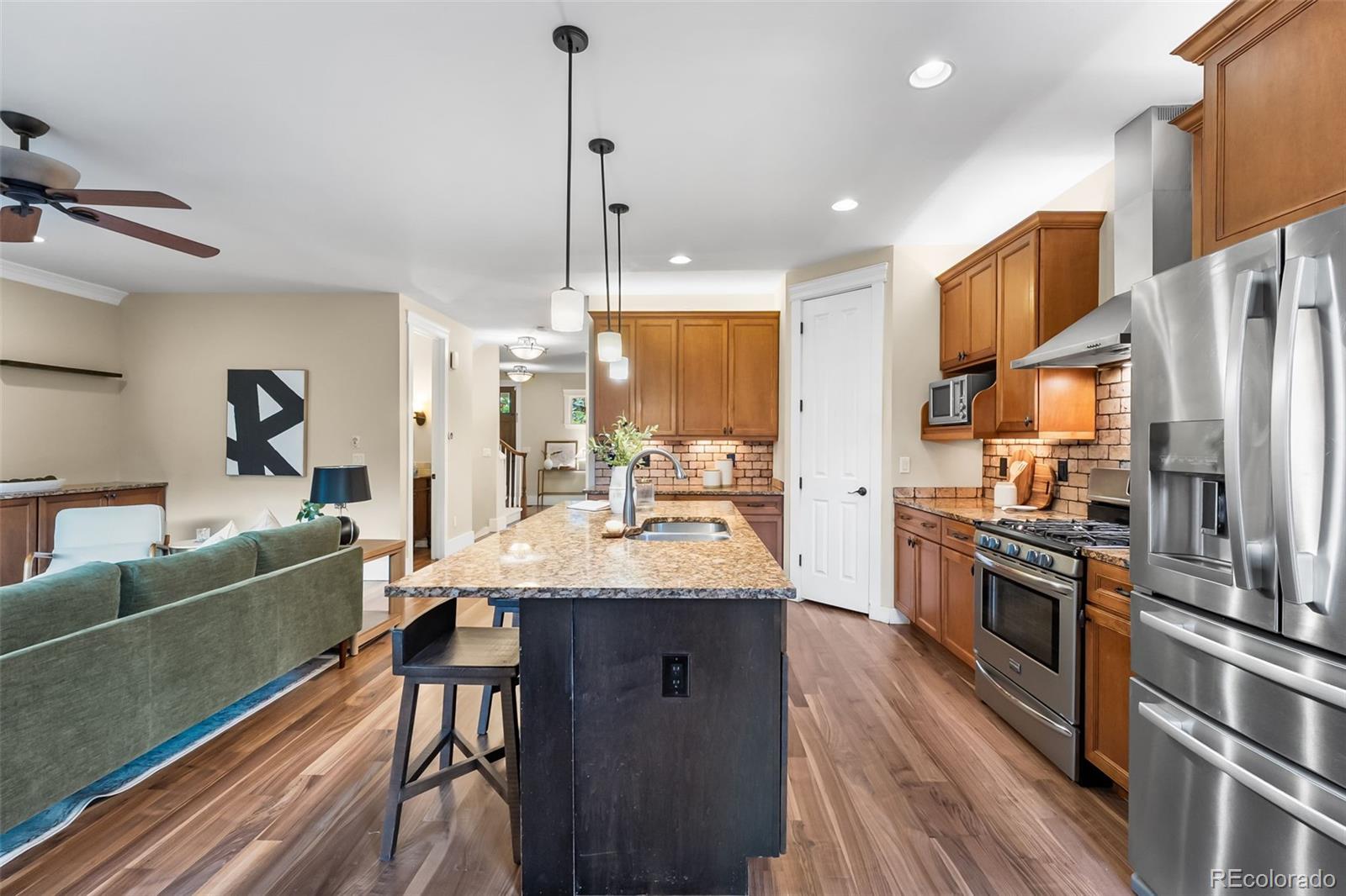 MLS Image #11 for 1070 s emerson street,denver, Colorado
