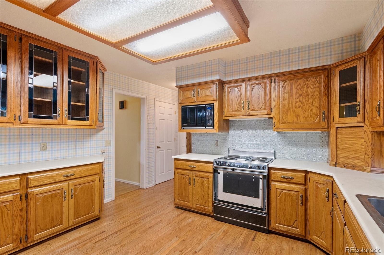 MLS Image #17 for 930 s dayton street,denver, Colorado